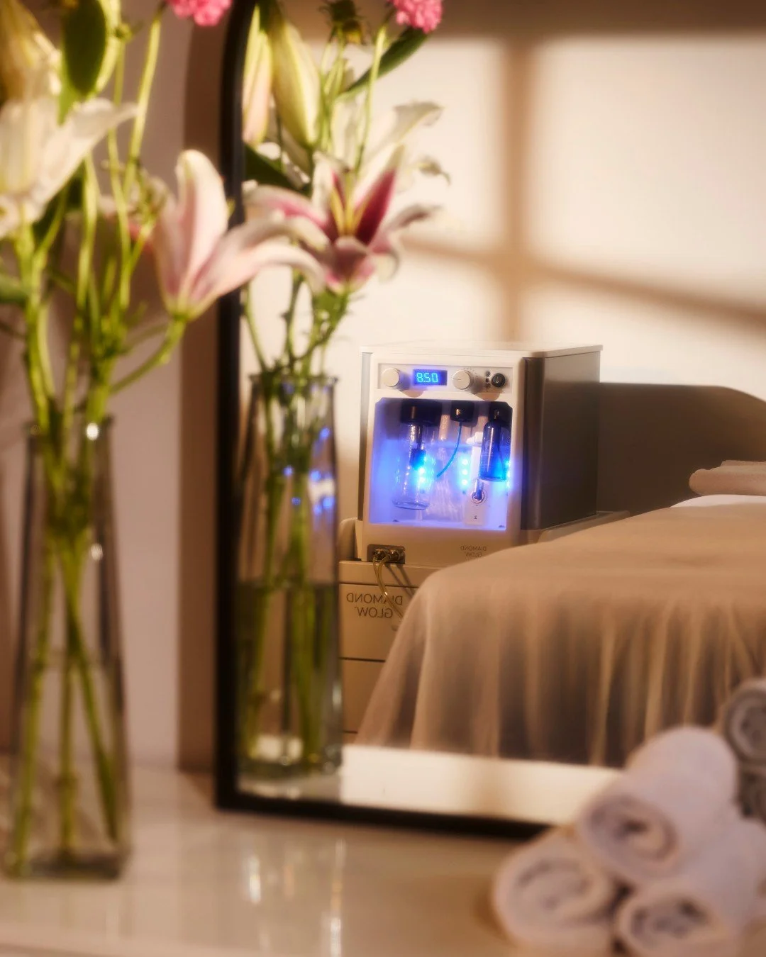 Your early-December skin reset starts now. ✨
After the rush of Thanksgiving, DiamondGlow&reg; is the perfect way to restore radiance before holiday gatherings, photos, and celebrations fill up the rest of the month.

💎 This advanced treatment exfoli