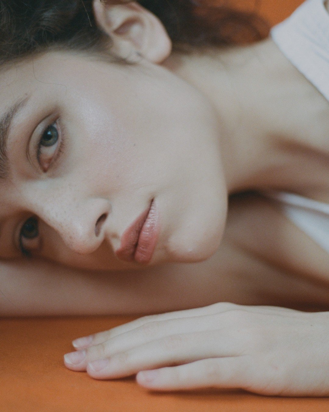 Sometimes, beauty is about simplicity. ✨

Many of our clients aren&rsquo;t looking to become someone different. They simply want to feel like a more energized, radiant version of themselves.

When your skin looks healthy, luminous, and even, there&rs