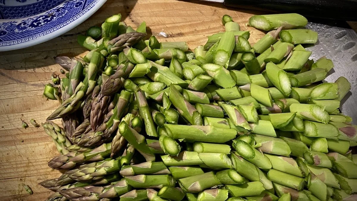 Food roundup: asparagus season