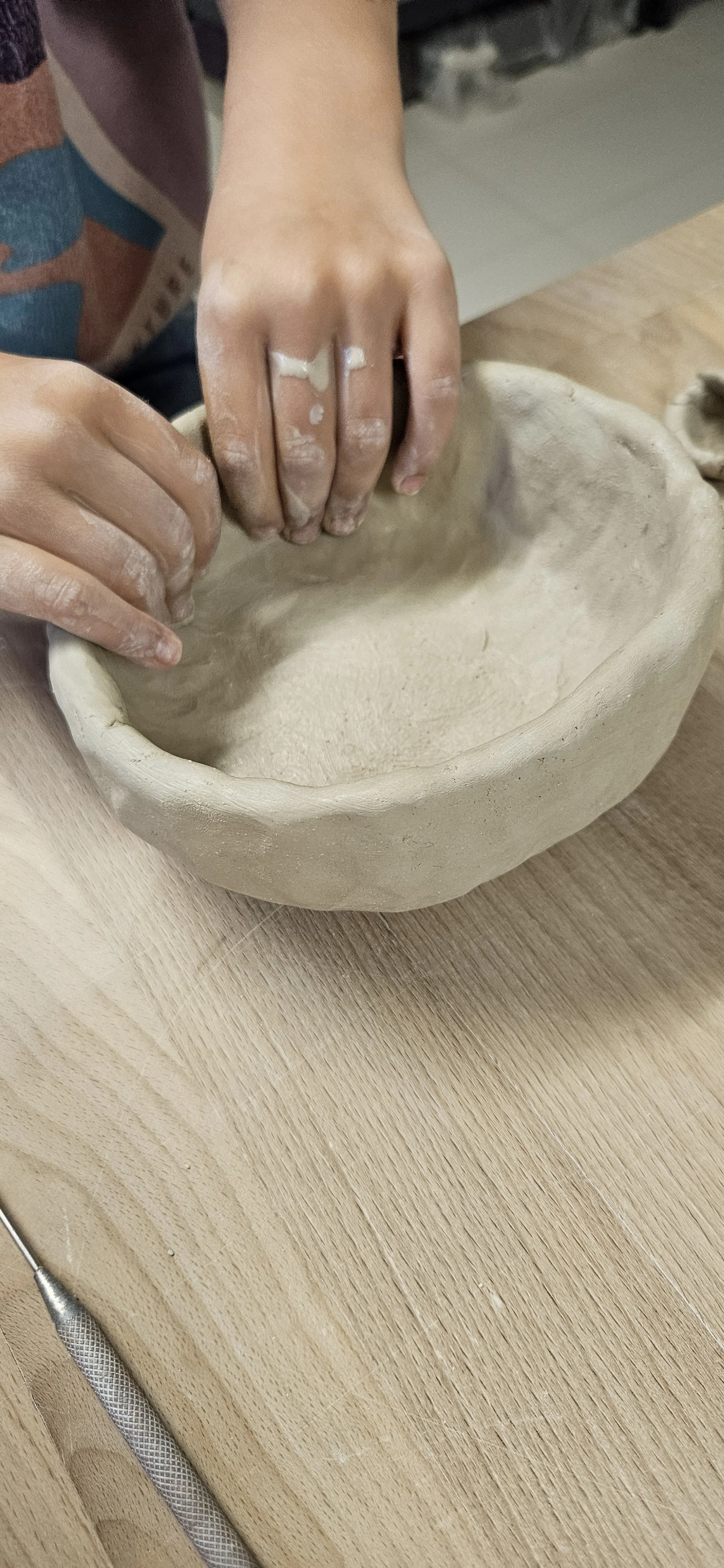 enfant qui fait de la poterie a lausanne