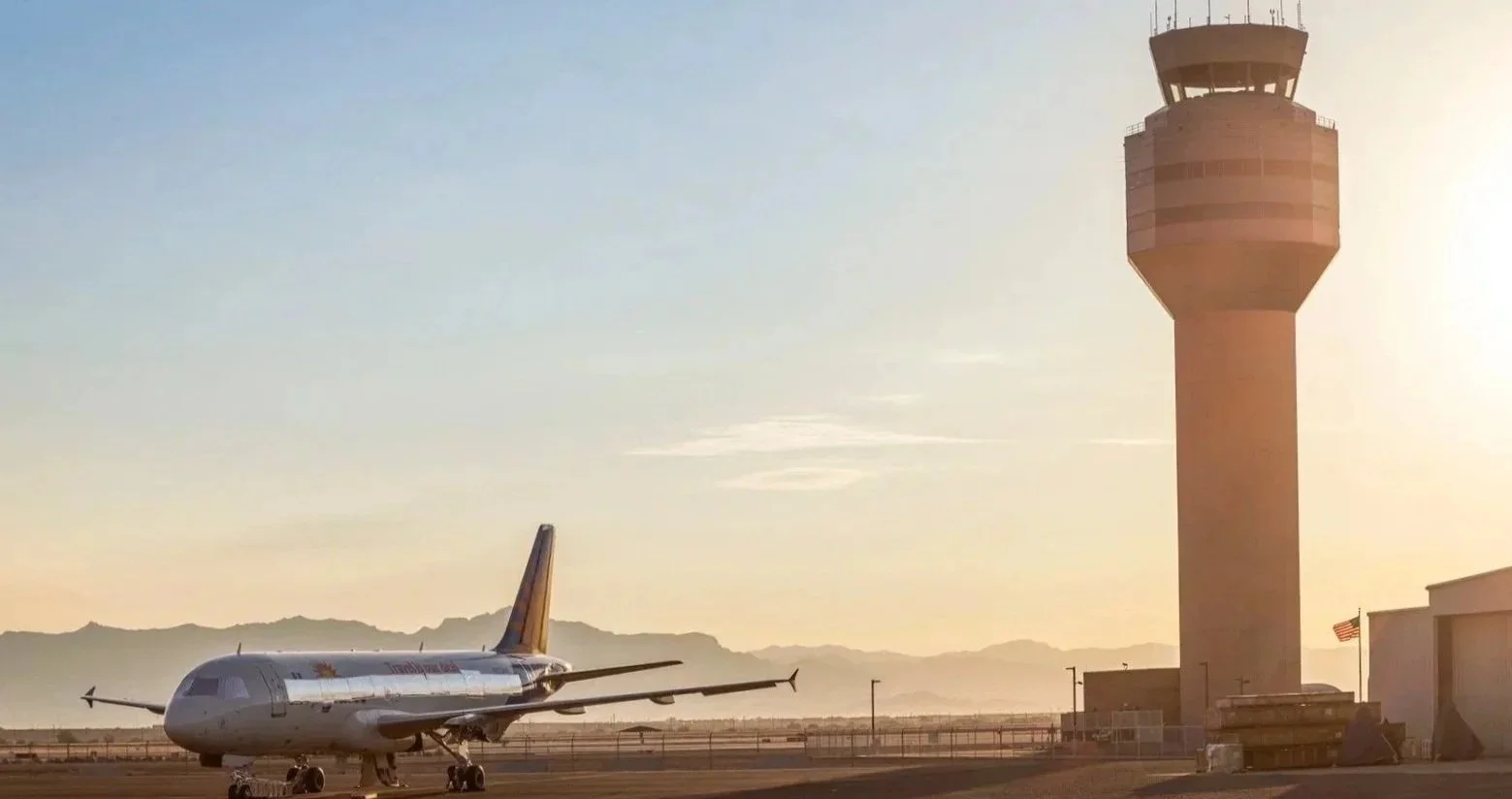 Phoenix-Mesa Gateway                    Airport Control Tower