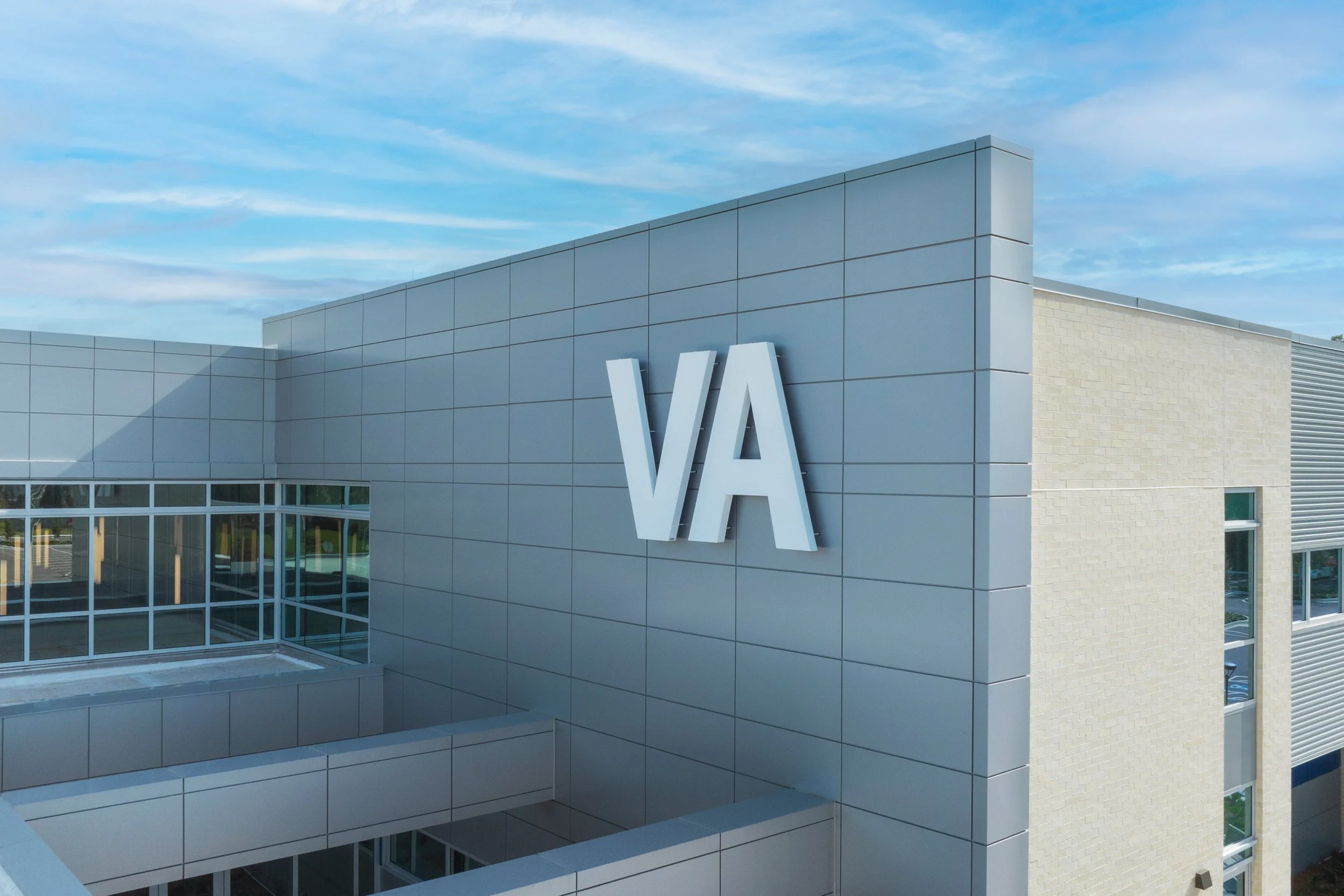 092_10075_000_Temple_Terrace_VA_Clinic_Dom_N33_press_2500.jpg