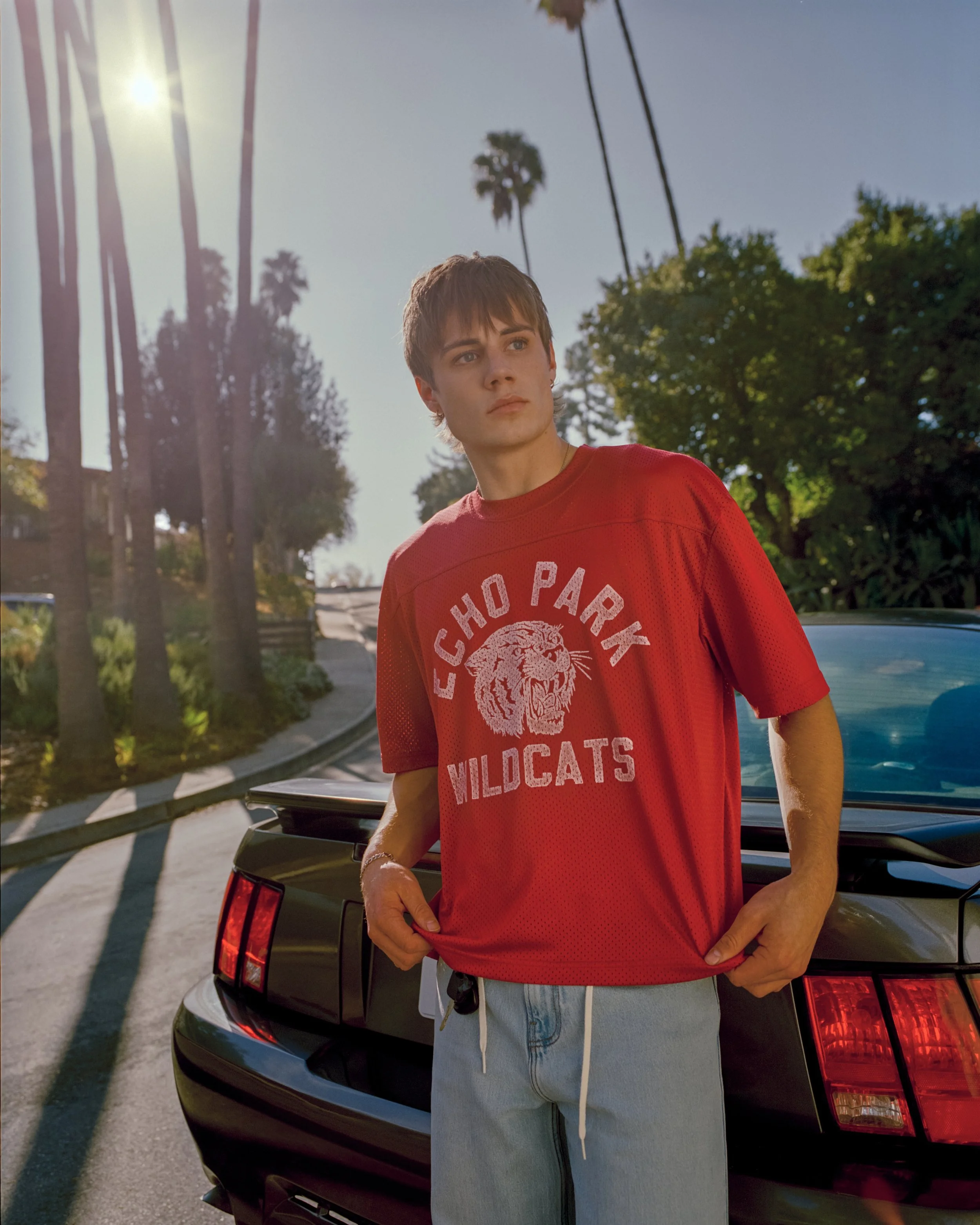 HOLLISTER_2025_SPR2_EDITORIAL_JERSEYS_MENS_D1_LOOK3_FILM_136.jpeg