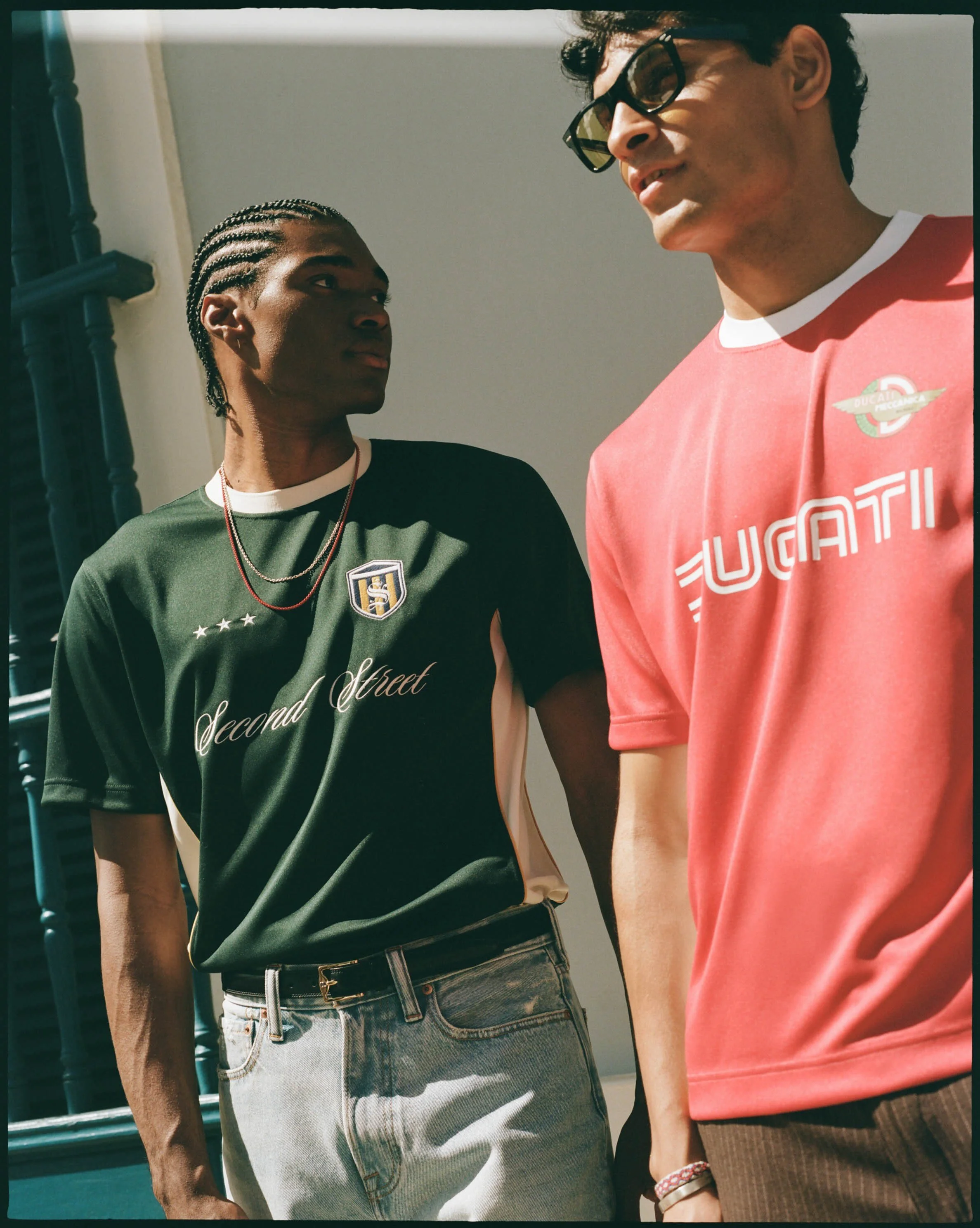 ANF_SUMMER_1_2025_CAMPAIGN_JERSEYS_MENS_D3_LOOK2_4_GROUP_FILM_2332.jpeg
