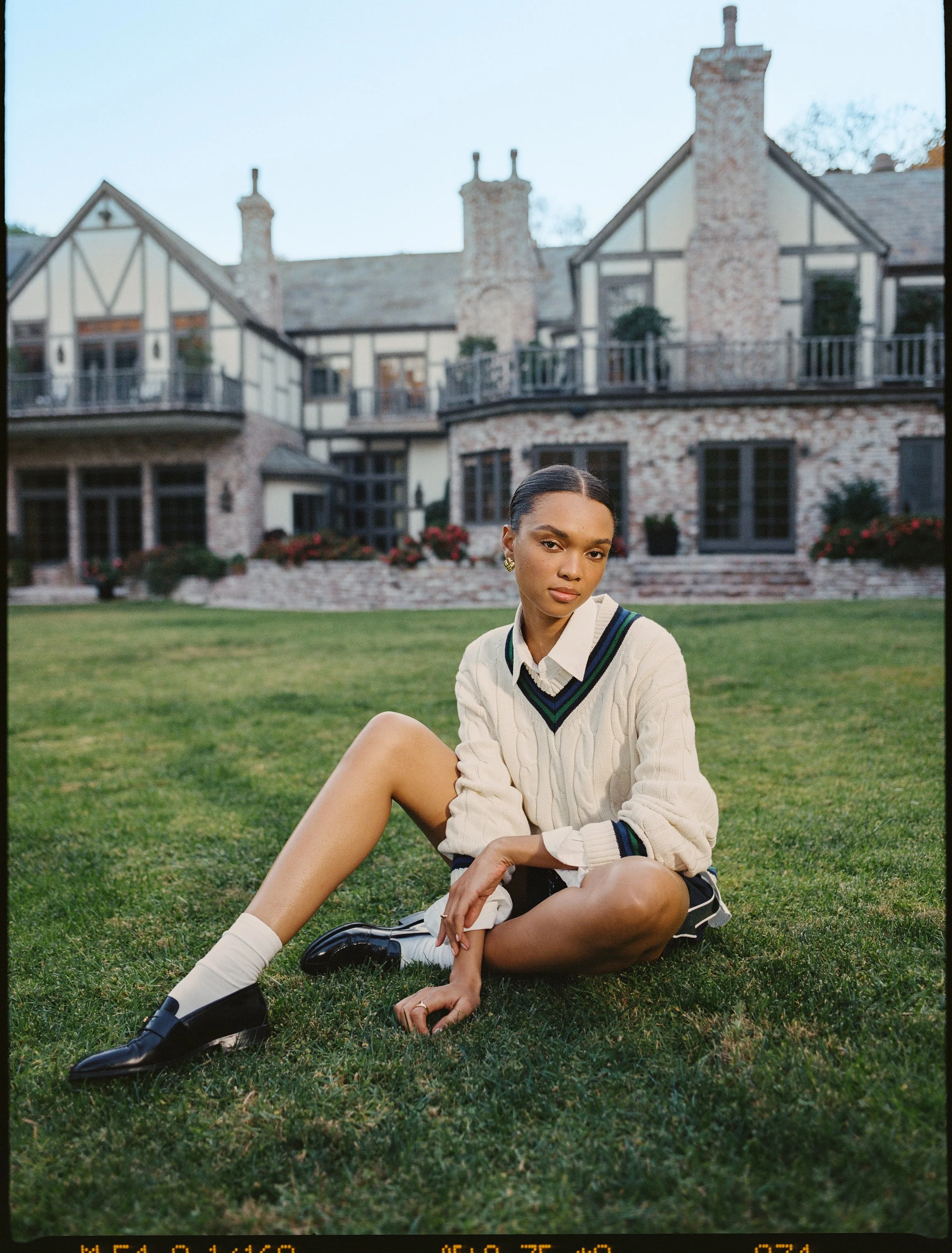 ANF_SPRING_2_2025_CAMPAIGN_ABERCROMBIE_X_DANZY_CO_GENDER_D4_LOOK5_FILM_25-488.jpeg
