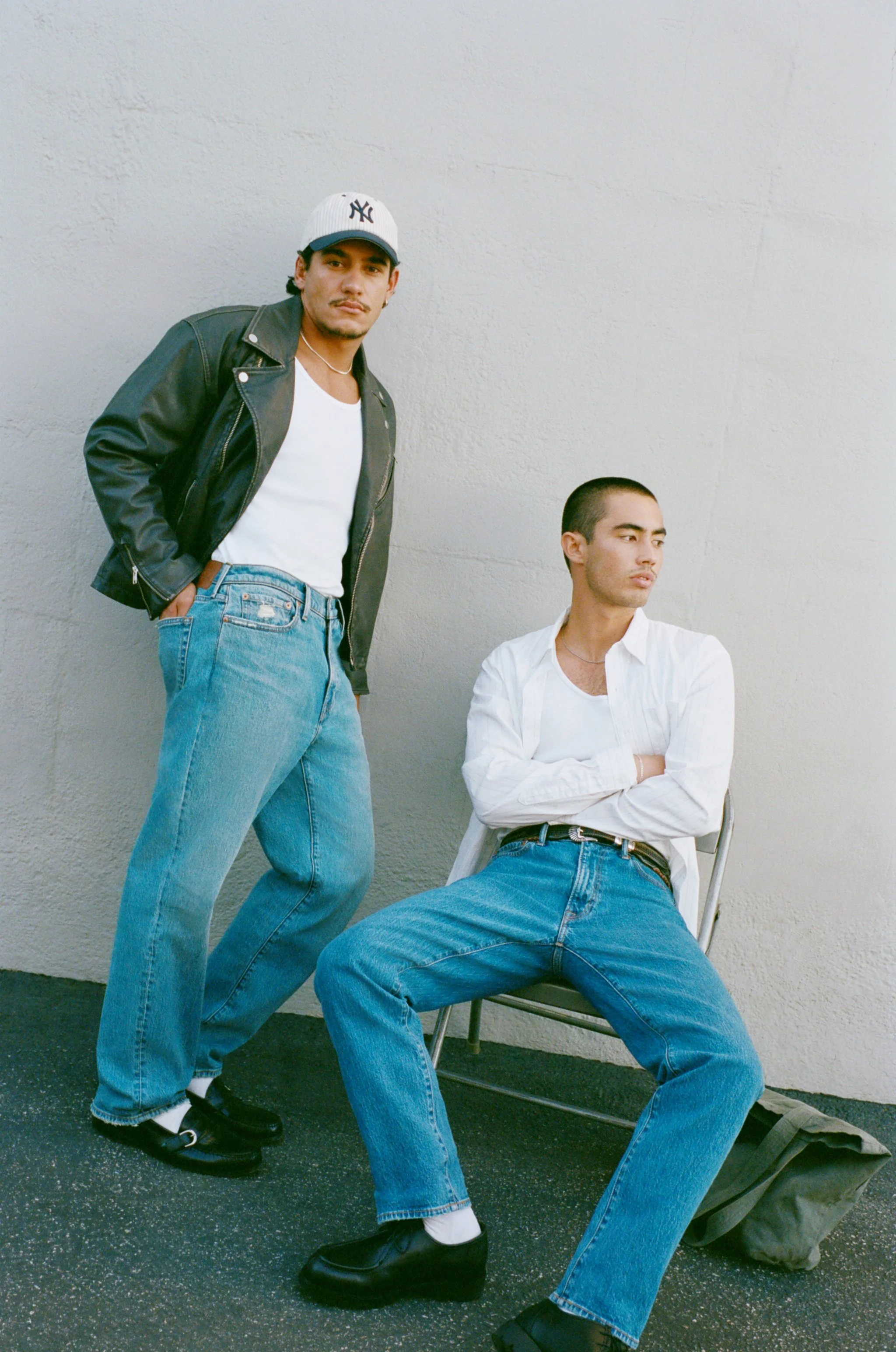 ANF_SPRING_1_2025_CAMPAIGN_DENIM_OUTFITTING_CAMPAIGN_MENS_D5_GROUP2_FILM_58011_47-0008.jpg