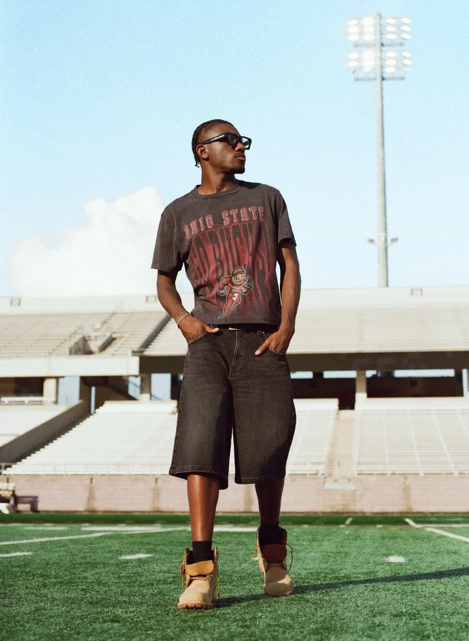 HOLLISTER_2024_FALL_2_GRAPHICS_NA_GAME_DAY_PREVIEW_MENS_D1_LOOK3_FILM_17000007-1280x1280.jpeg
