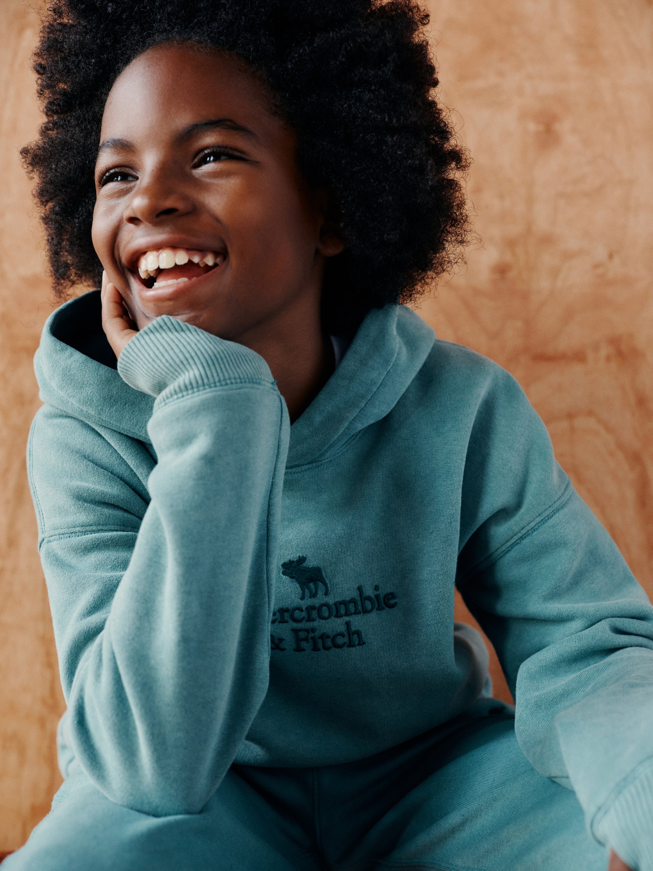 AFKIDS_HOL1_2025_B_CAMPAIGN_FLEECE_BOYS_D1_LOOK3_00423-4096x4096.jpeg