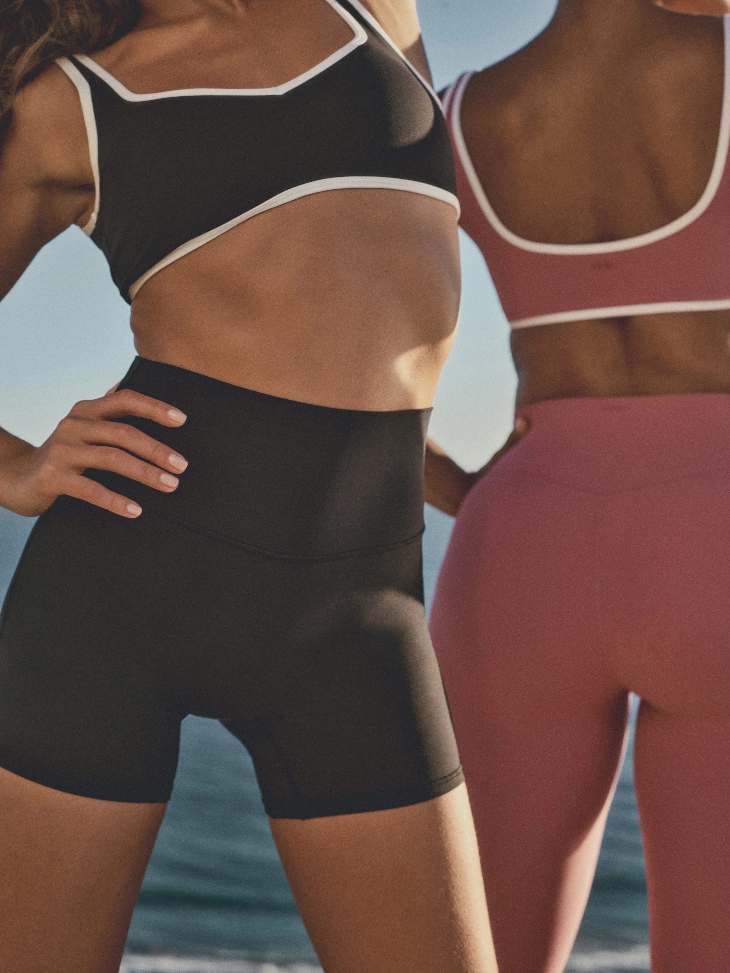 ANF_SPRING_1_2025_CAMPAIGN_YPB_YOUR_PERSONAL_BEST_WOMENS_D1_GROUP3_0089.jpeg