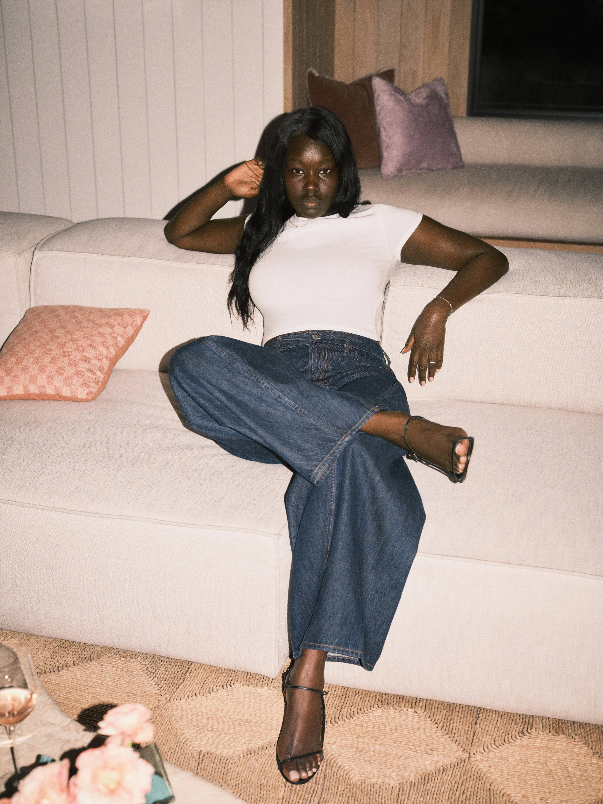 ANF_SPRING_2_2025_CAMPAIGN_DENIM_PERFECT_PAIR_WOMENS_D1_LOOK_10-0061.jpeg