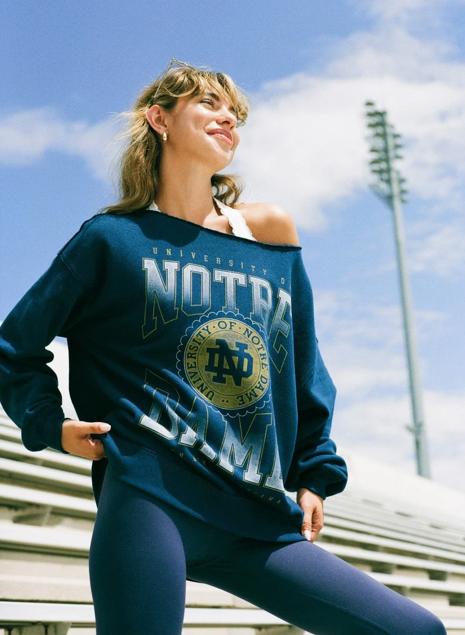 HOLLISTER_FALL_2024_FALL_2_GILLY_COLLEGIATE_WOMENS_D10_LOOK7_FILM_16830014-1280x1280.jpeg