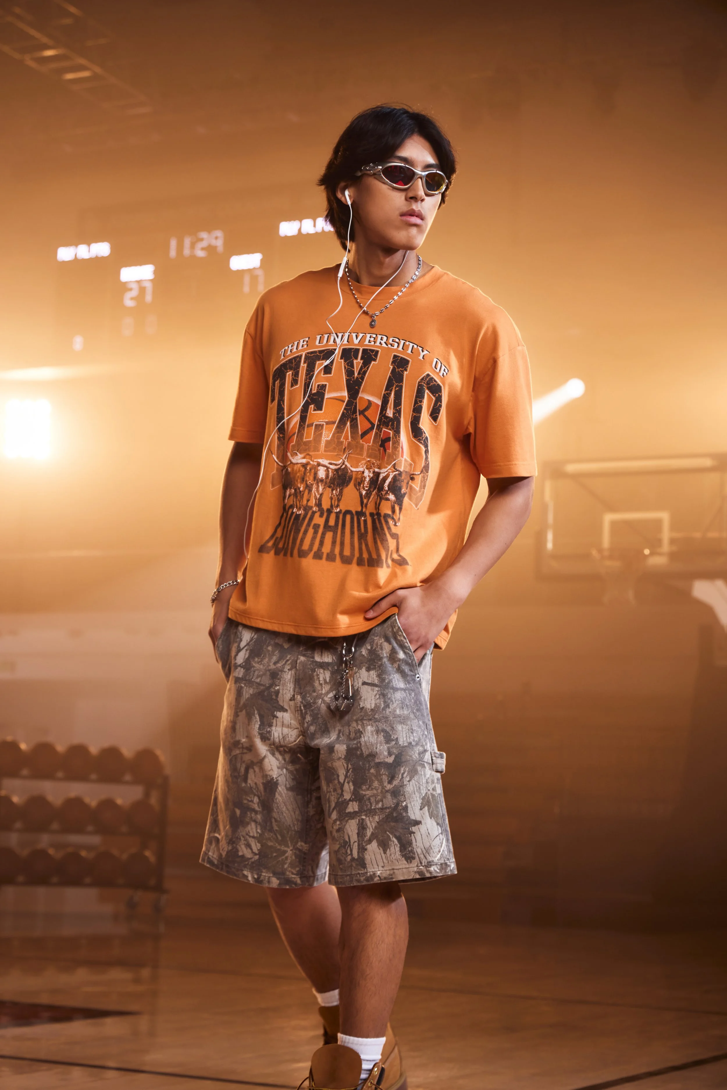 HOLLISTER_2025_SPR2_EDITORIAL_COLLEGIATE_MENS_D2_LOOK5_2575.jpeg