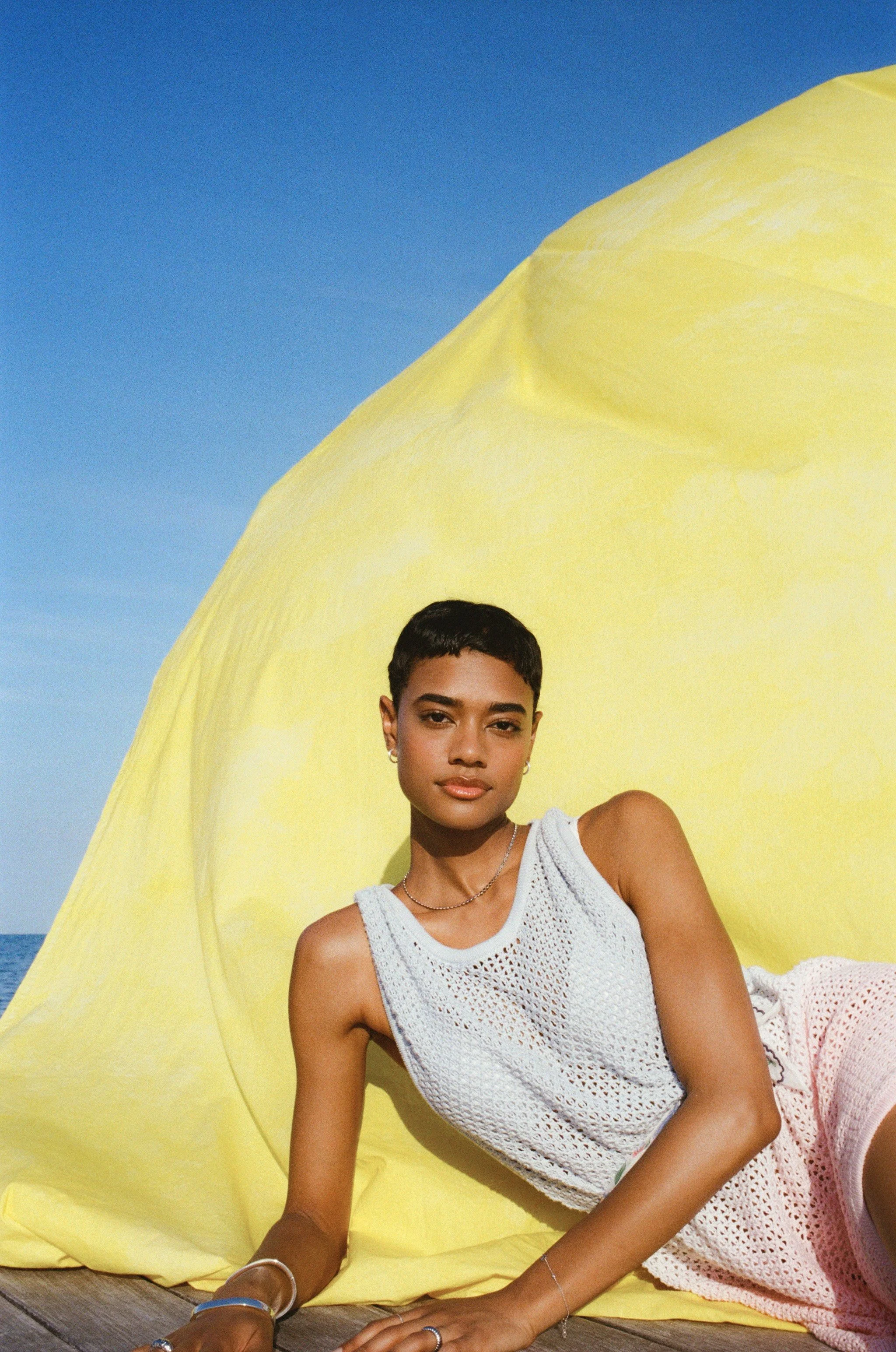 ANF_SUMMER_2_2024_CAMPAIGN_PRIDE_MENS_D3_LOOK2_20240313-240313000078780008.jpeg