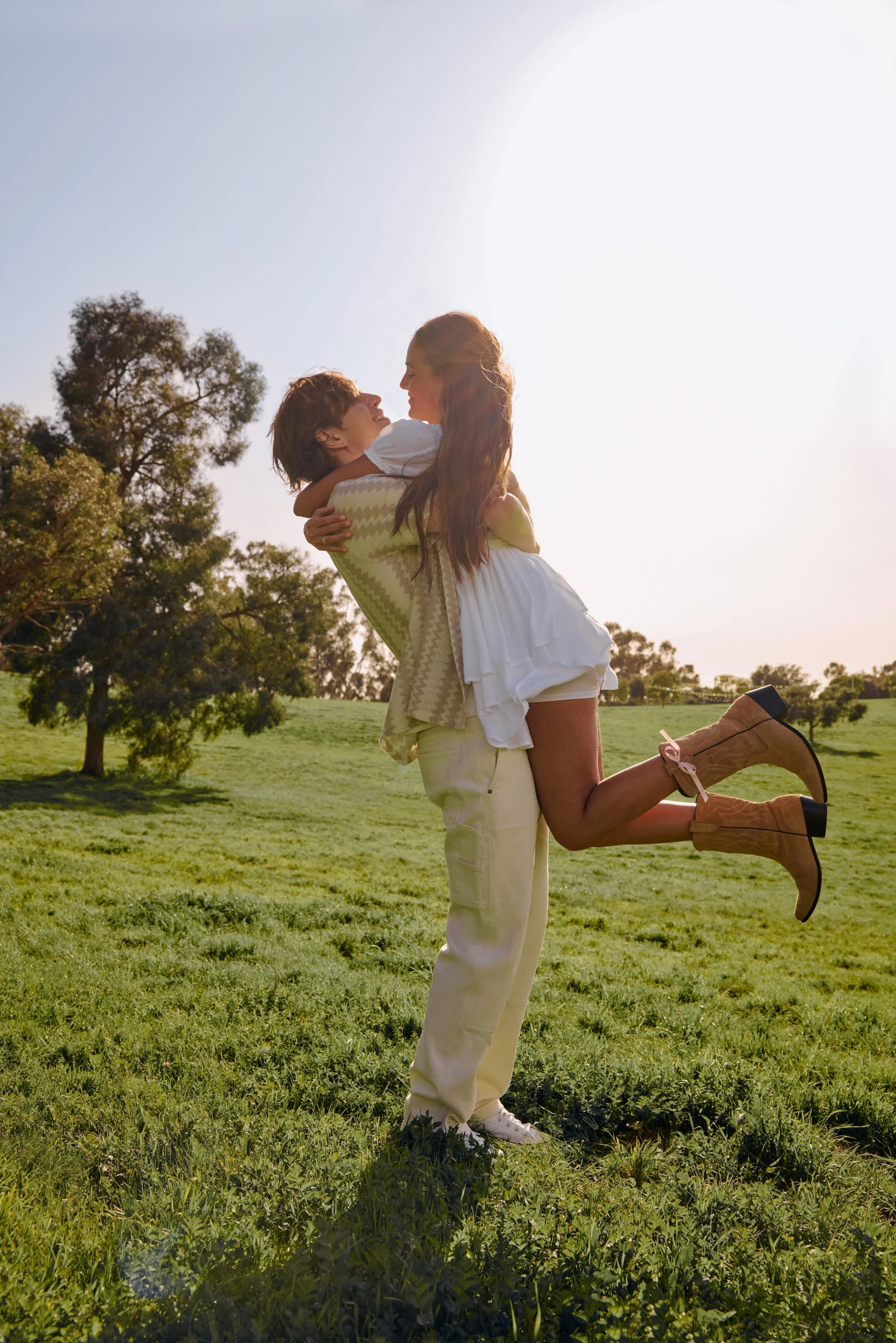 HOLLISTER_2024_SUMMER_2_CAMPAIGN_CURRENT_ROTATION_WOMENS_D4_GROUP1_4864.jpeg