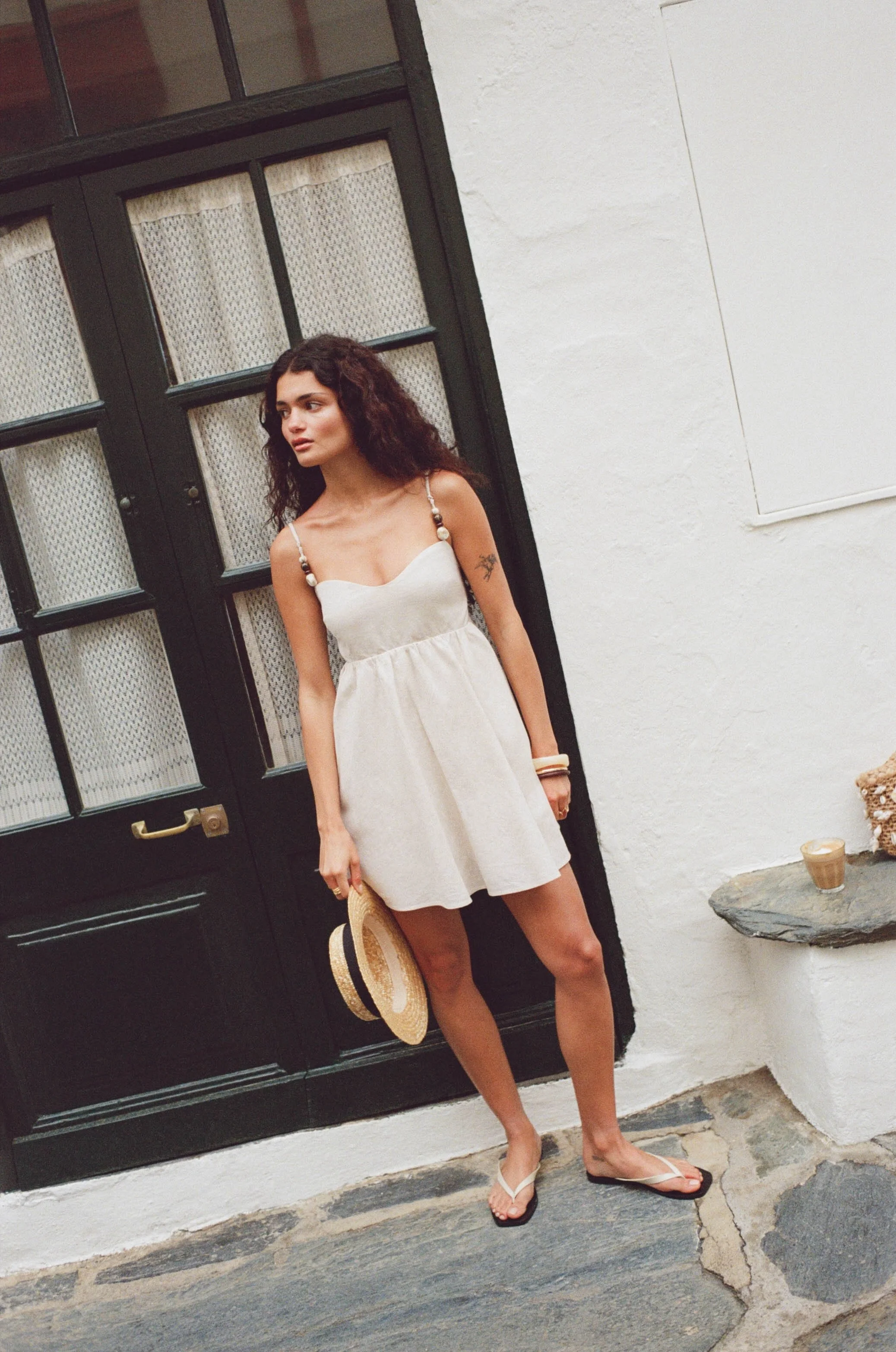 ANF_SUMMER_2_2025_CAMPAIGN_VACATION_SHOP_WOMENS_D3_LOOK5_FILM_000002900028.jpeg