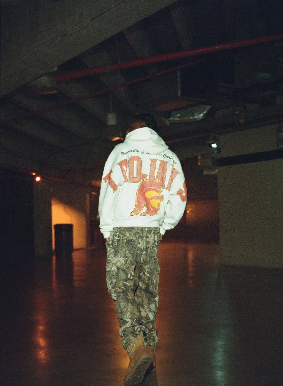 HOLLISTER_2024_FALL_2_GRAPHICS_NA_GAME_DAY_MENS_D2_LOOK5_FILM_16860016-1280x1280.jpeg