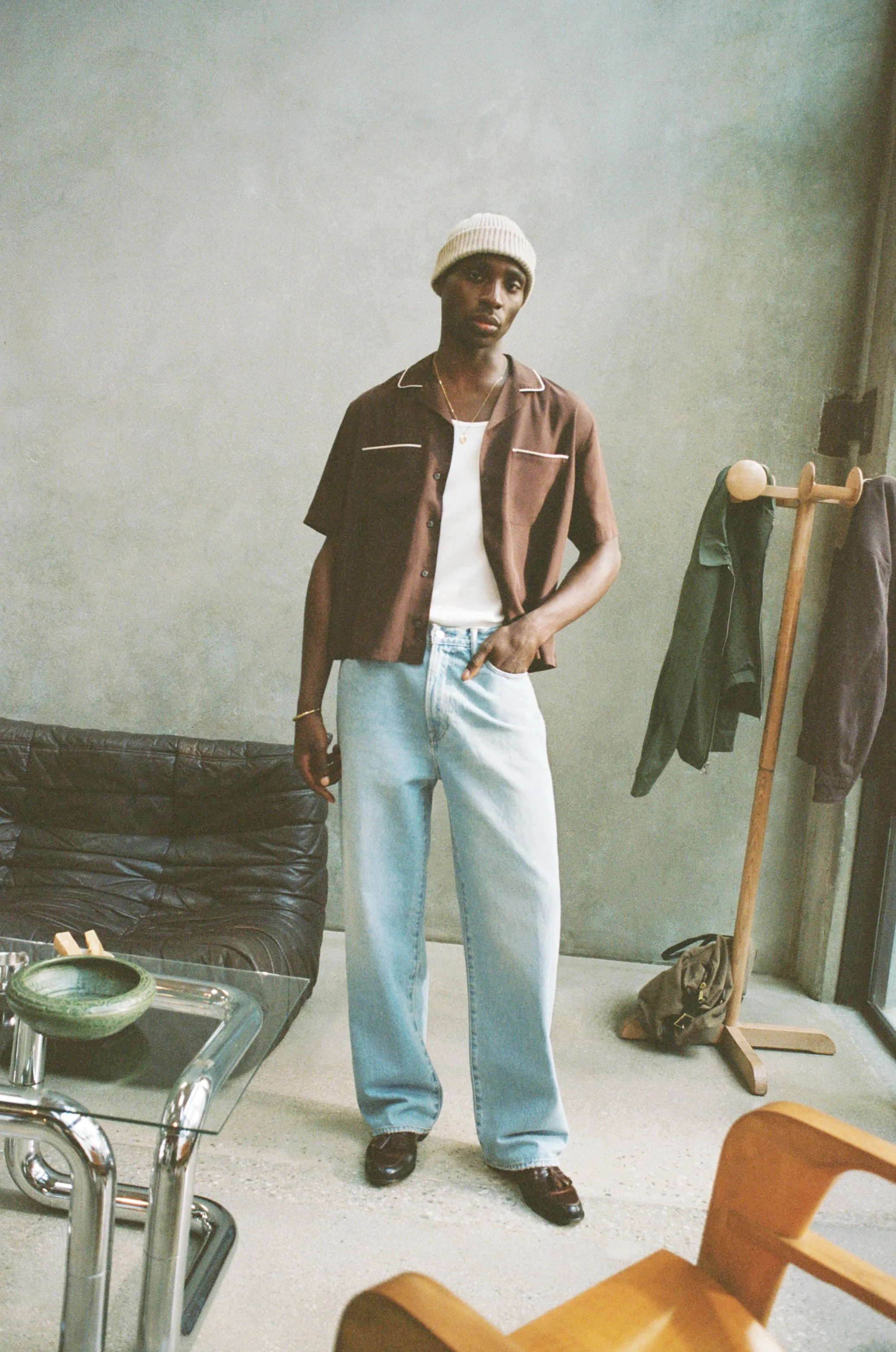 ANF_SPRING_1_2025_CAMPAIGN_DENIM_OUTFITTING_CAMPAIGN_MENS_D5_LOOK2_FILM_58011_16-0035.jpg