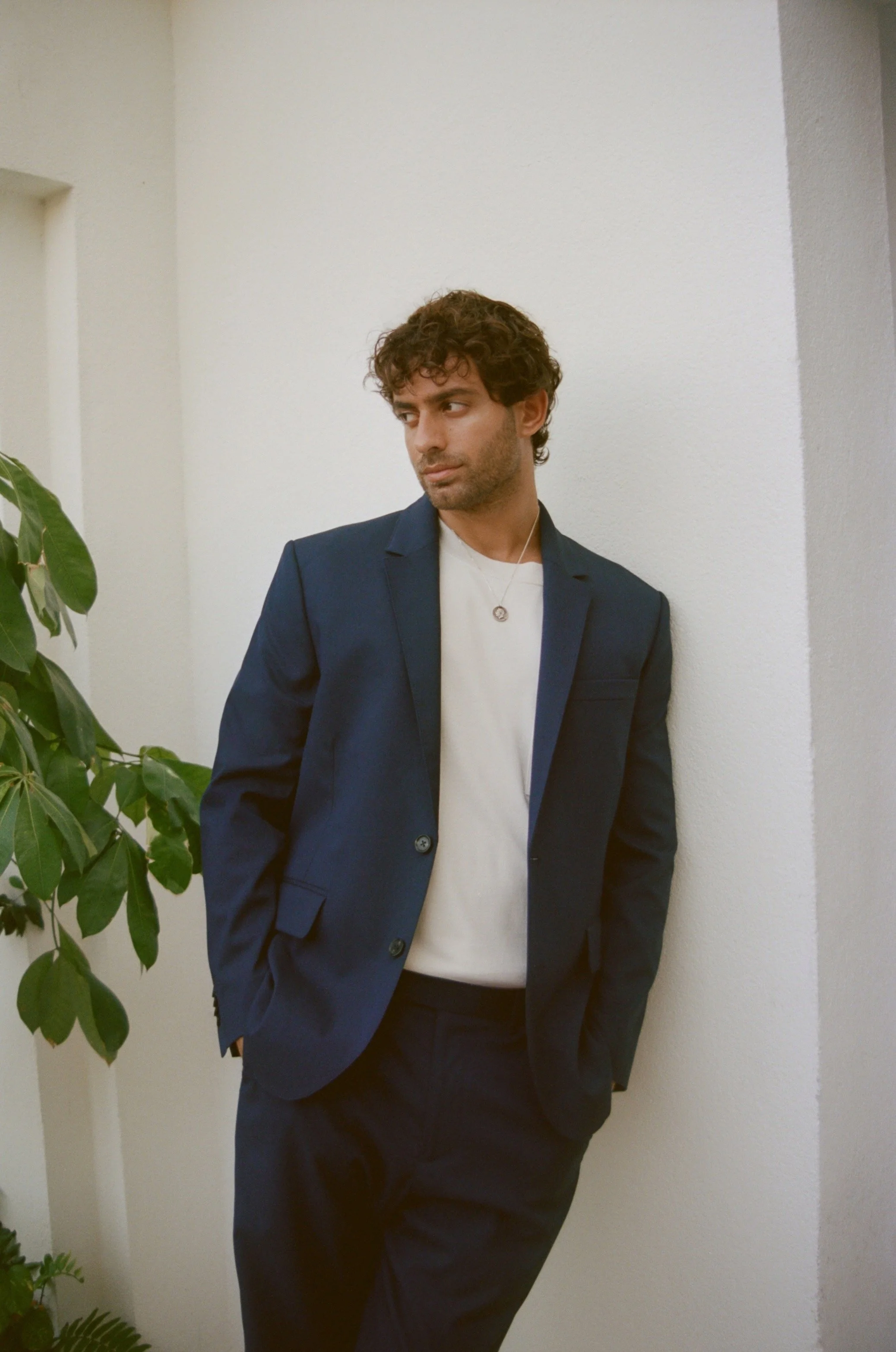 ANF_SUMMER1_2024_CAMPAIGN_SUITS_MENS_D2_LOOK2_FILM_45421-3-019.jpeg