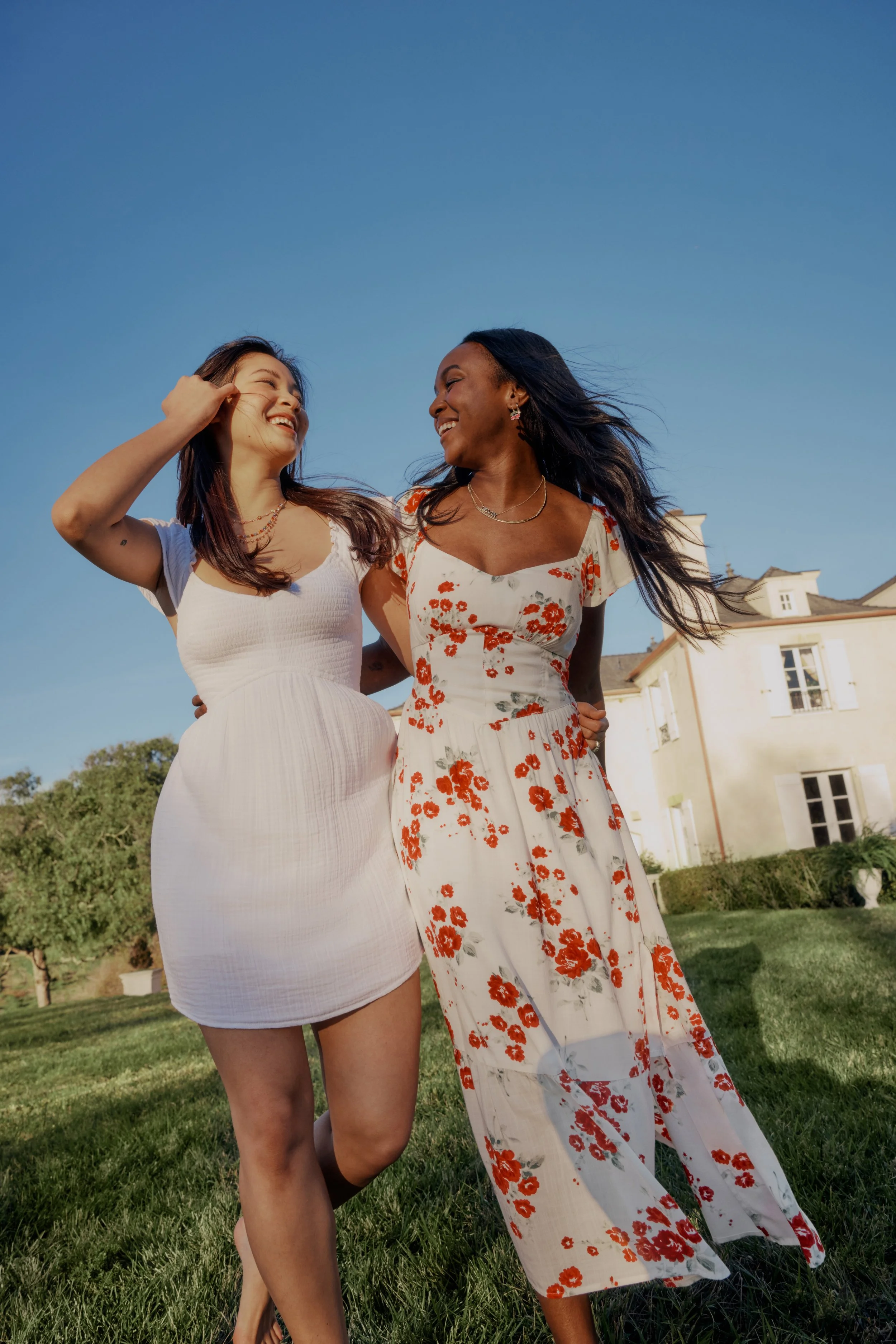 HOLLISTER_2024_SUMMER_1_CAMPAIGN_DRESSES_WOMENS_D1_GROUP2_6994 (1).jpeg
