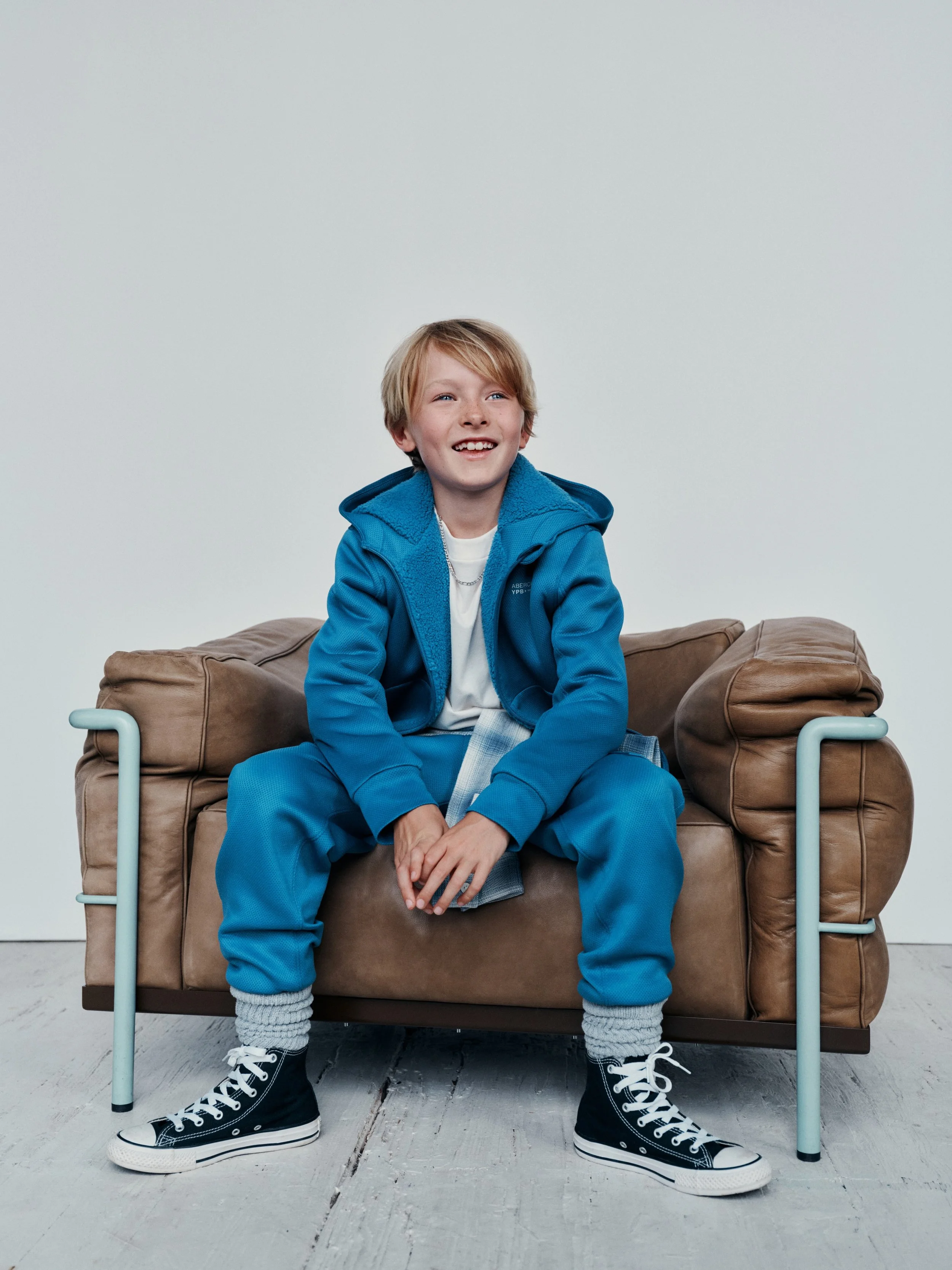 AFKIDS_HOL1_2025_B_CAMPAIGN_FLEECE_BOYS_D1_LOOK4_00177-4096x4096.jpeg