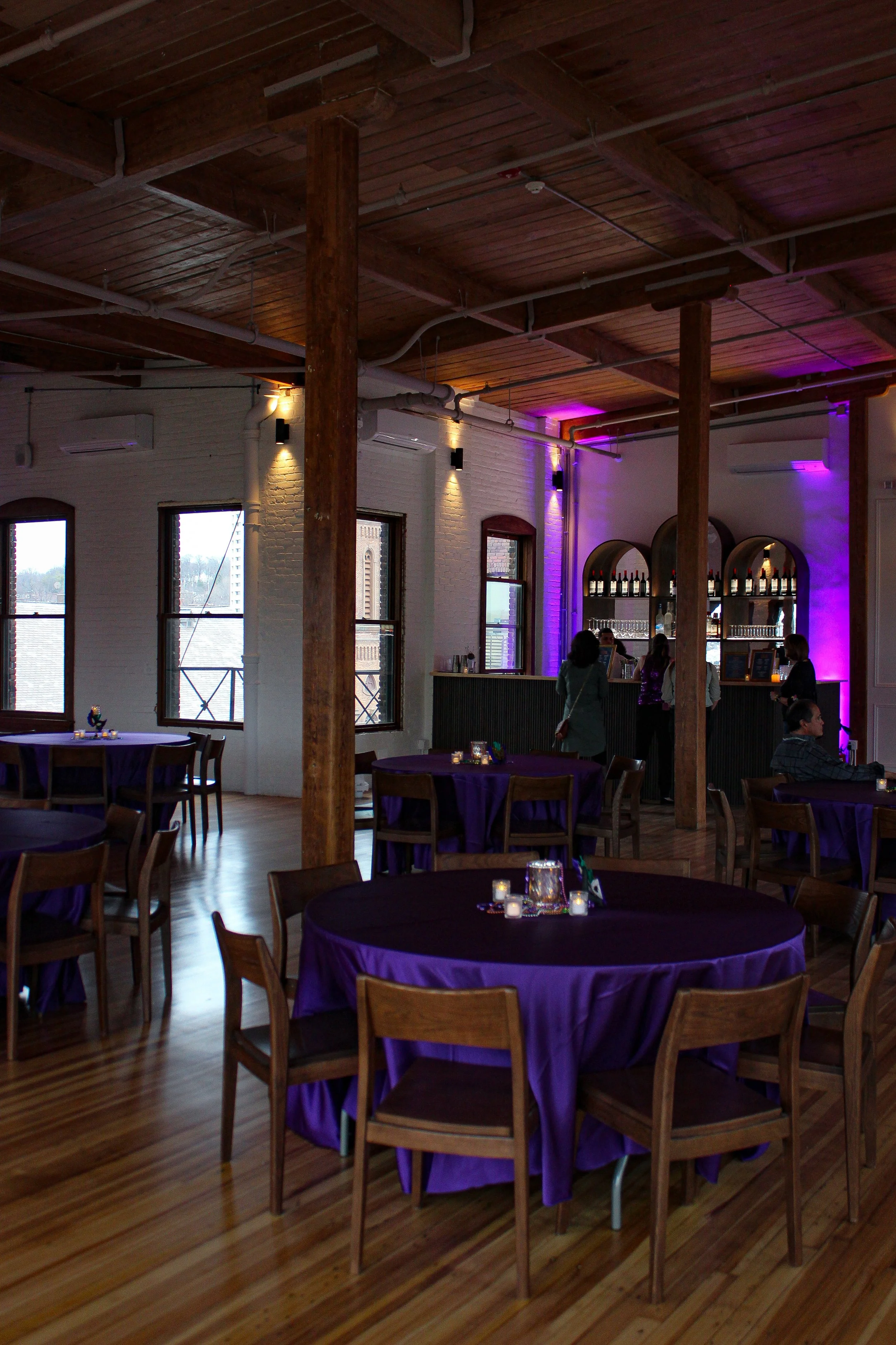 TablesPartyGras-@lolascook-7.jpg