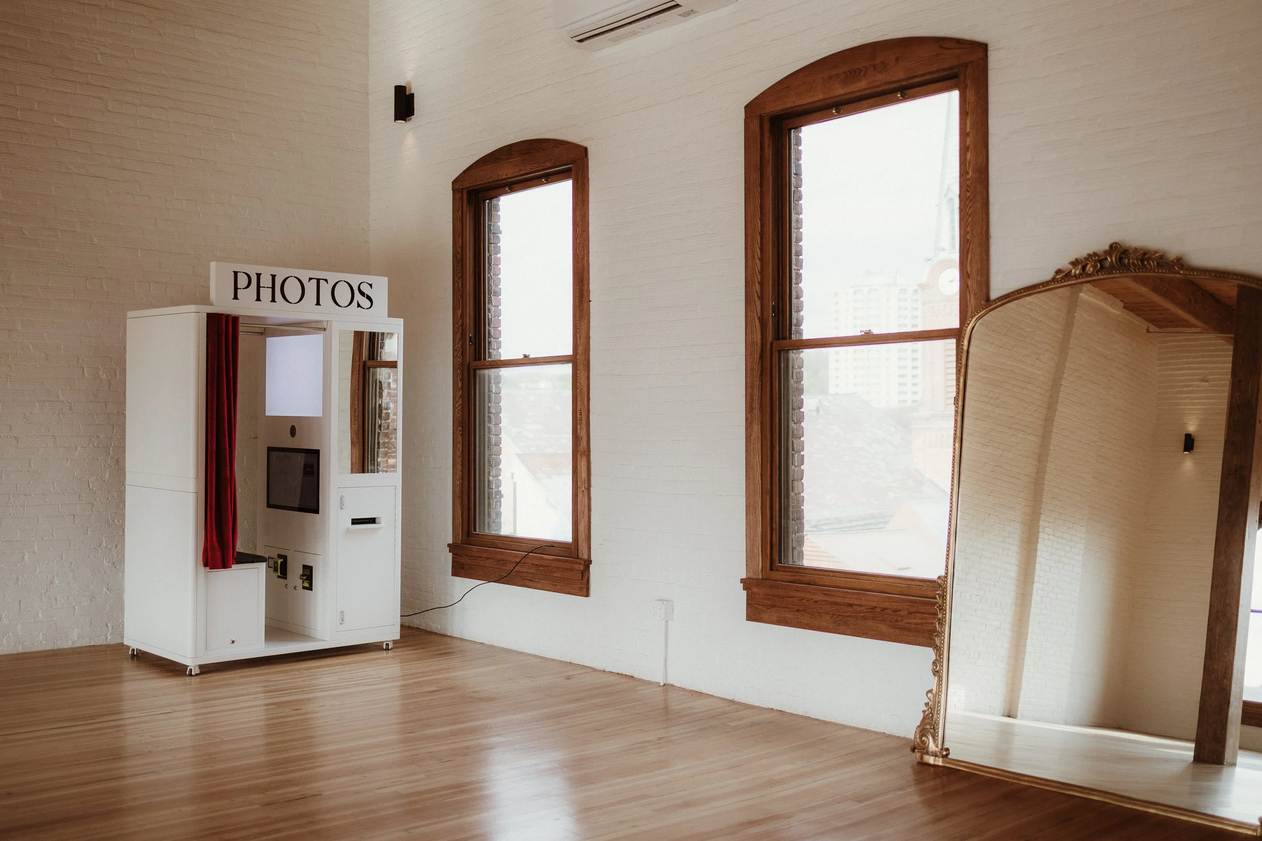 PhotoBooth-@nicolenerostudio.jpg