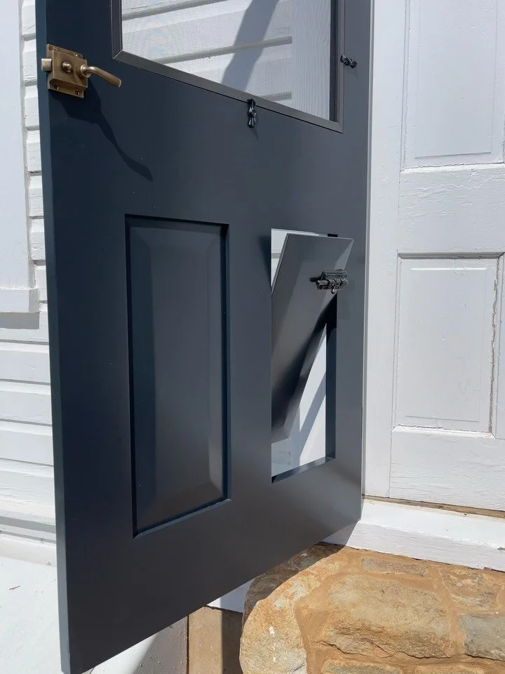 A blue door&hellip; within a blue door. Hinge-ception.

Lots of fun to make this storm door with locking dog door for our fav @nelinaloiselle. Gotta love that @farrowandball finish.