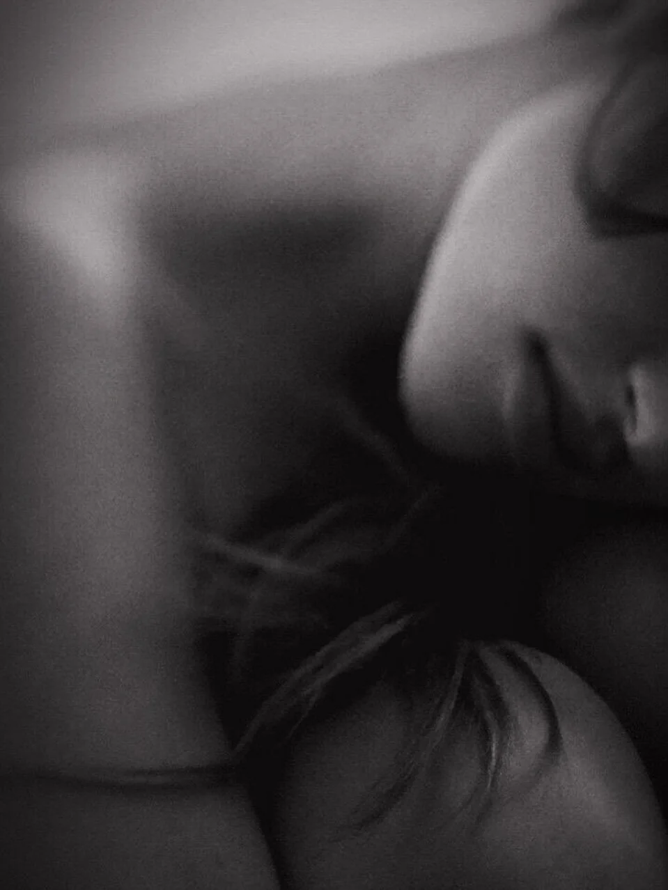 A scene so subtle, yet so striking&hellip;

As a ghostwriter, my senses are always scanning for depth in the details.
For what&rsquo;s said in the silence.

And this was one of those moments.

A raw, unflinching depiction of the art of surrender.

Po