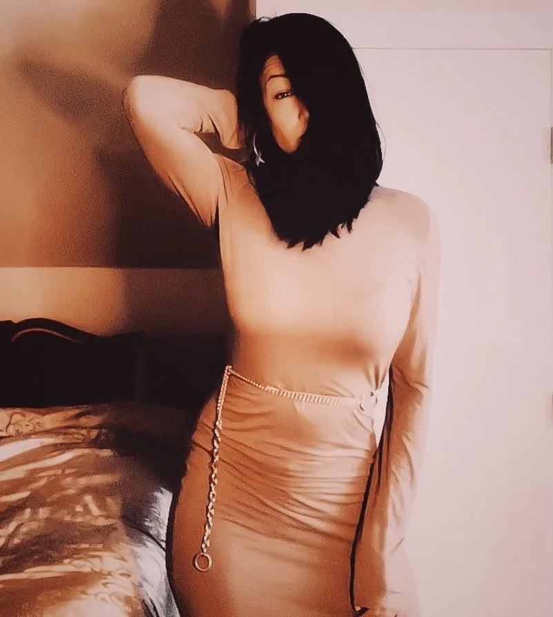 Let me tell you something about this era of Ghost Girl &hellip;

She burned. She broke. She rebuilt.

And now?
SHE RISES. 🔥

Here&rsquo;s a small glimpse into the projects shaping this era:

&hearts; Guiding women into embodied sovereignty through s