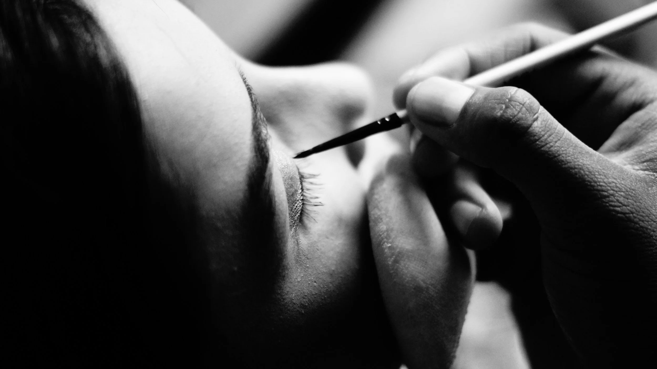 The Formulator's Guide to a Truly Clean Eyeliner