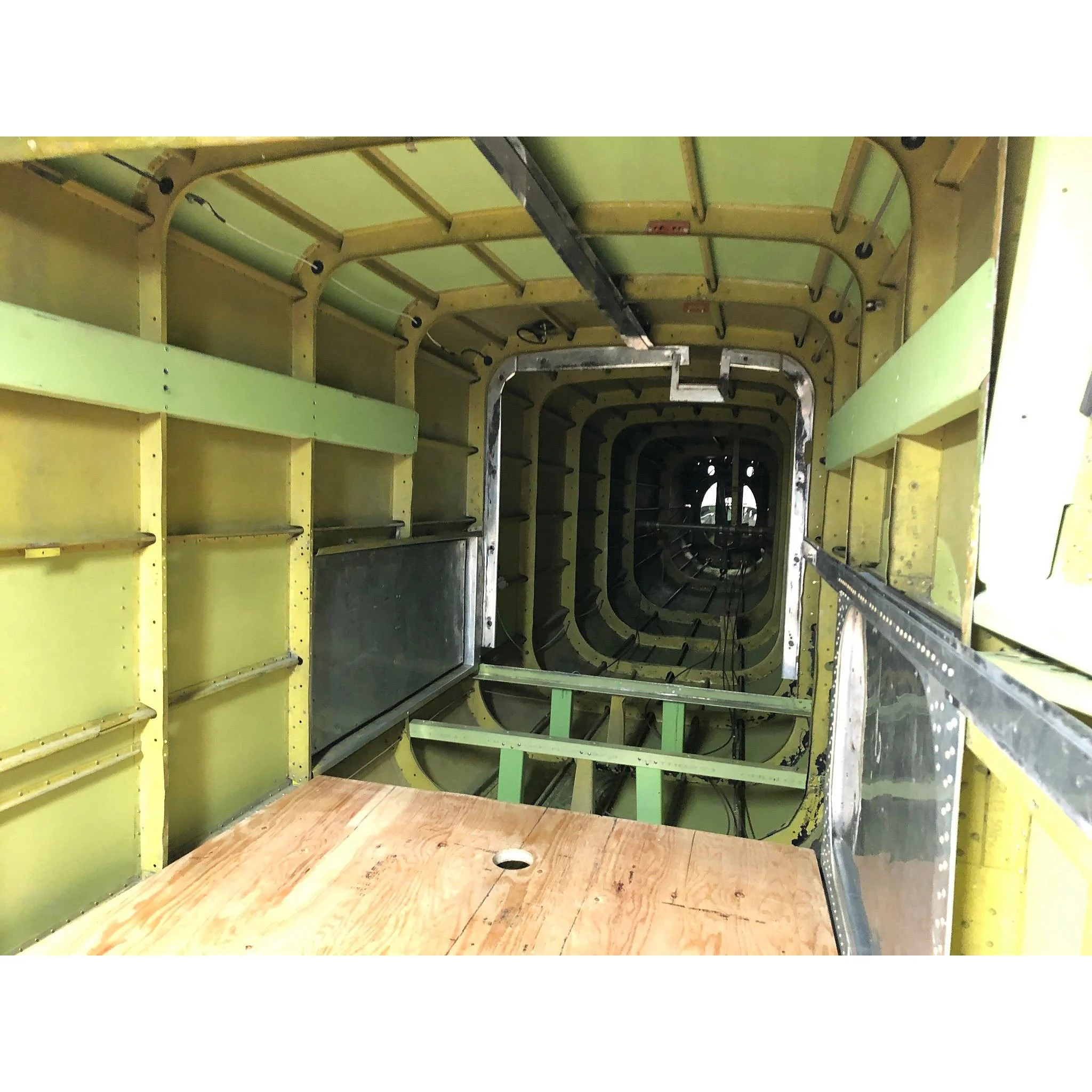 DeHavilland Beaver aircraft floatplane fuselage before.jpg