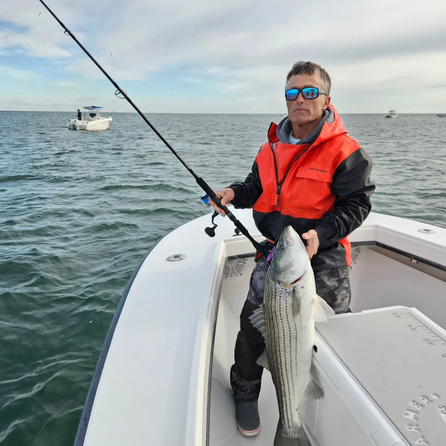 A+++ FISHING.

A shoutout to @thomson_customrods for Capt. Mike's incredible new inshore rods. They are so light with an amazing feel in hand and can cast a mile! They handle 40 in. Stripers pretty well too!
.
.
.
#seafarmercharters #seaveeboats #whi