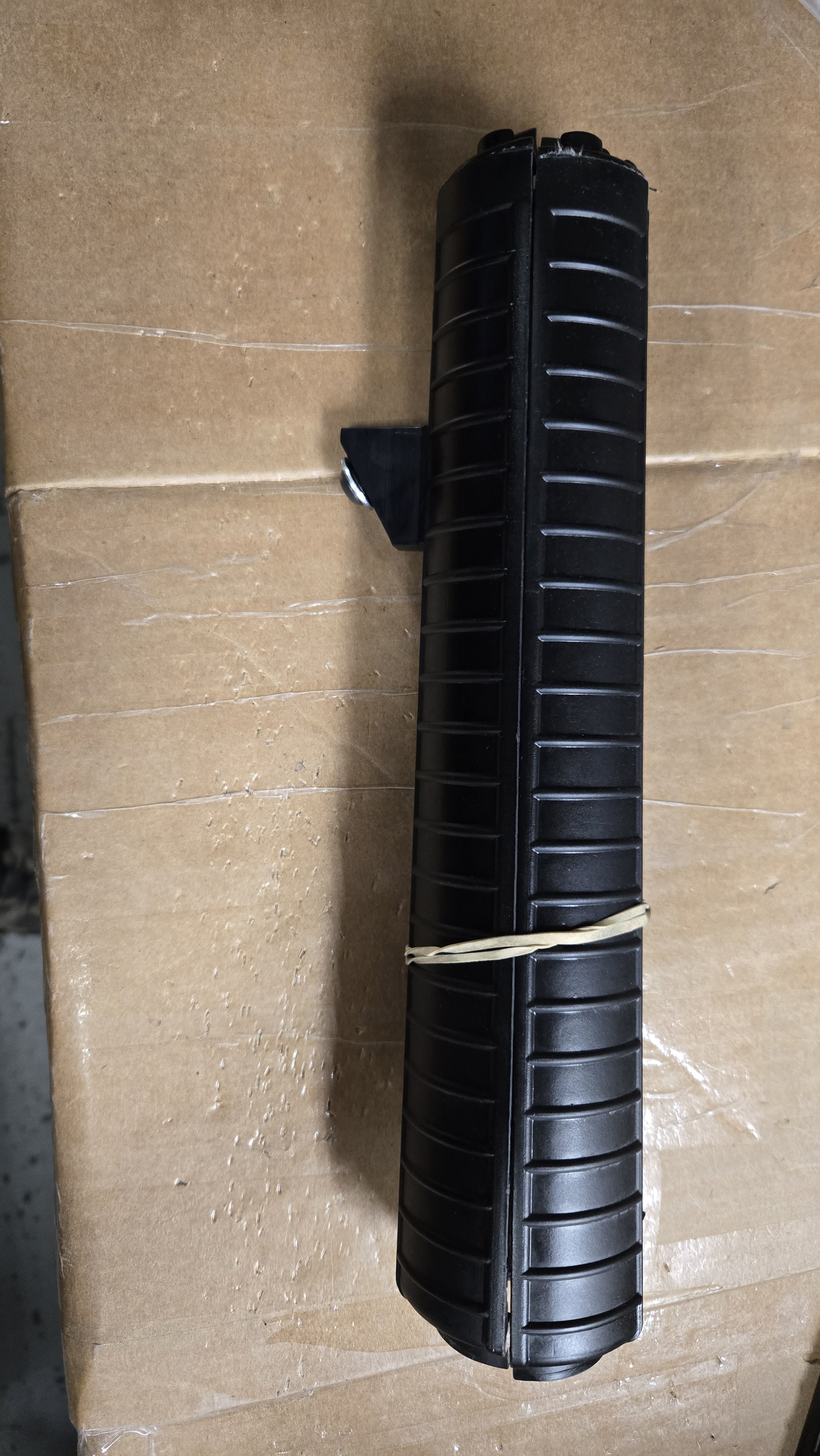 M16 Handguard with Pistol Grip (RETRO-Style)
