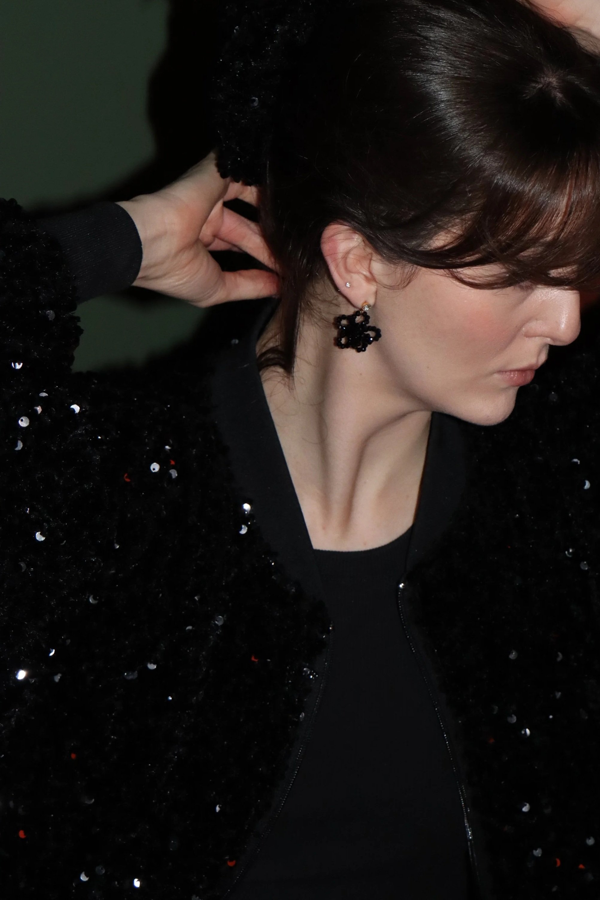 Daisy Cluster Earrings -Black