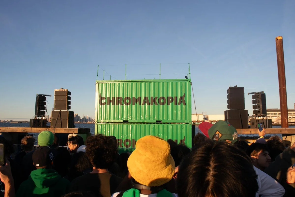 MARSHALL241103_034.jpg