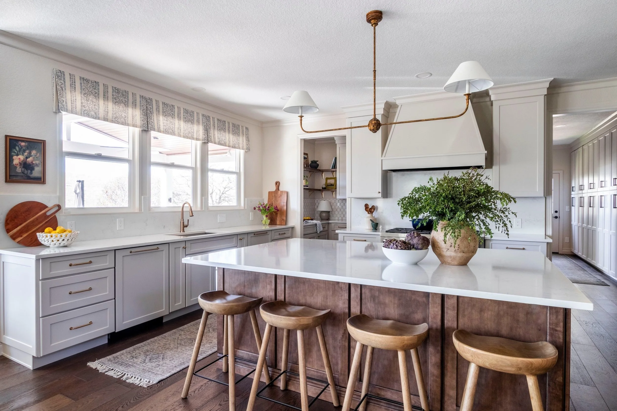 Transitional Kitchen Remodel by Saltbox Design Co project photo