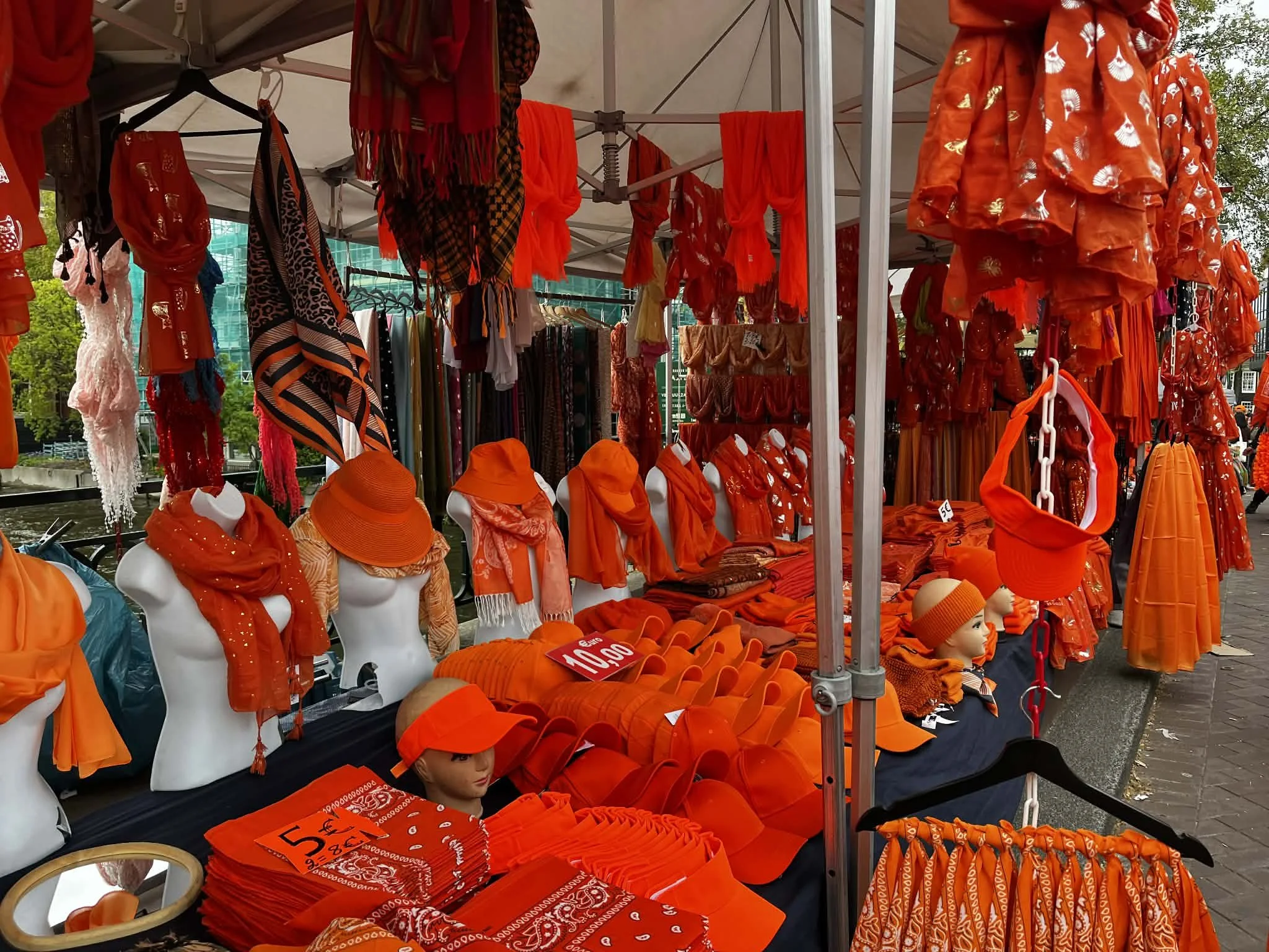 Dokkum Sings “Bohemian Rhapsody”