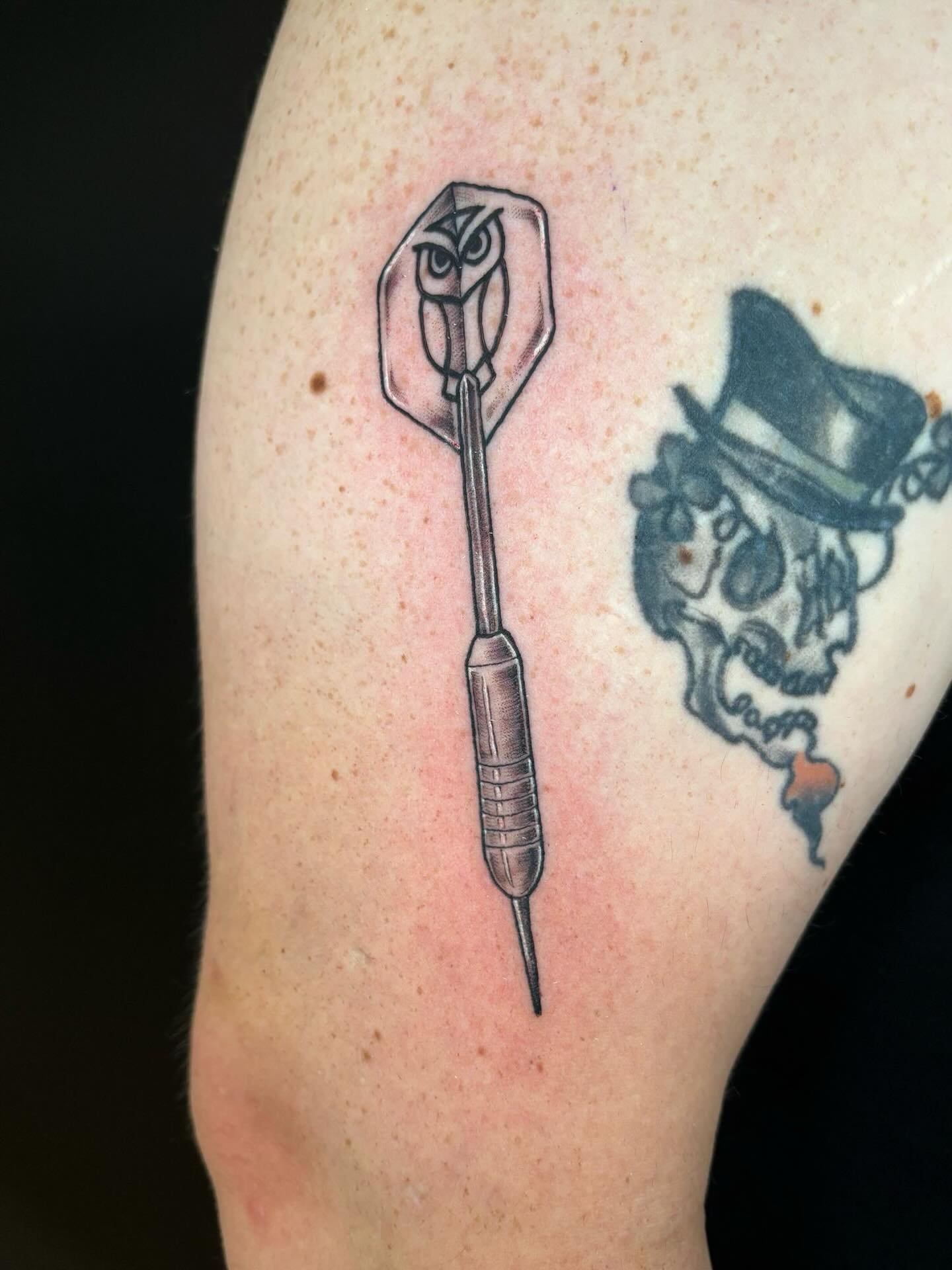 Three darts 🎯 for three longtime friends! This was such a great time! Darryll even cooked up his famous pizza for the whole shop 🍕 
Thanks for choosing me guys!