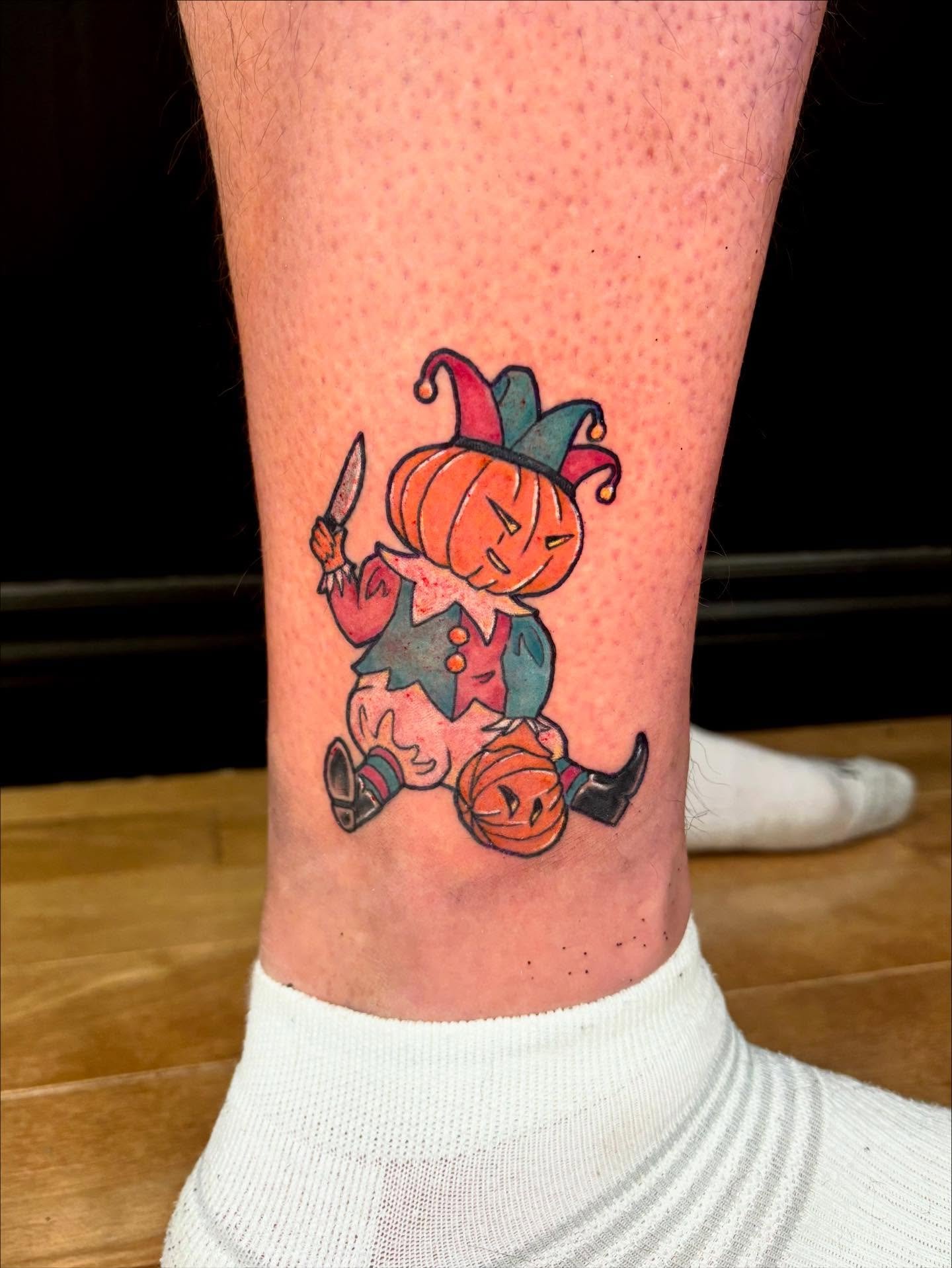 I&rsquo;m very much late to posting- but I got to tattoo BOTH of my pumpkin friends on Nick for Halloween! Thanks again for scooping up my flash! 🎃
