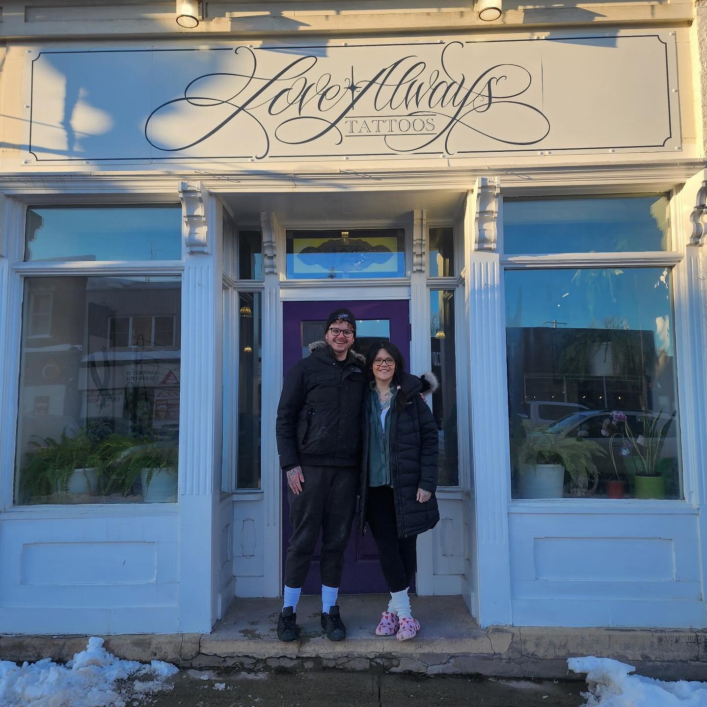 The best part of 2025 was opening @lovealwaystattoos with @geoska 💖 we couldn&rsquo;t be more happy that @maeflwr.tattoos joined us! Can&rsquo;t wait to see what exciting things are in store for us in 2026 💖 and of course thanks to all my amazing c