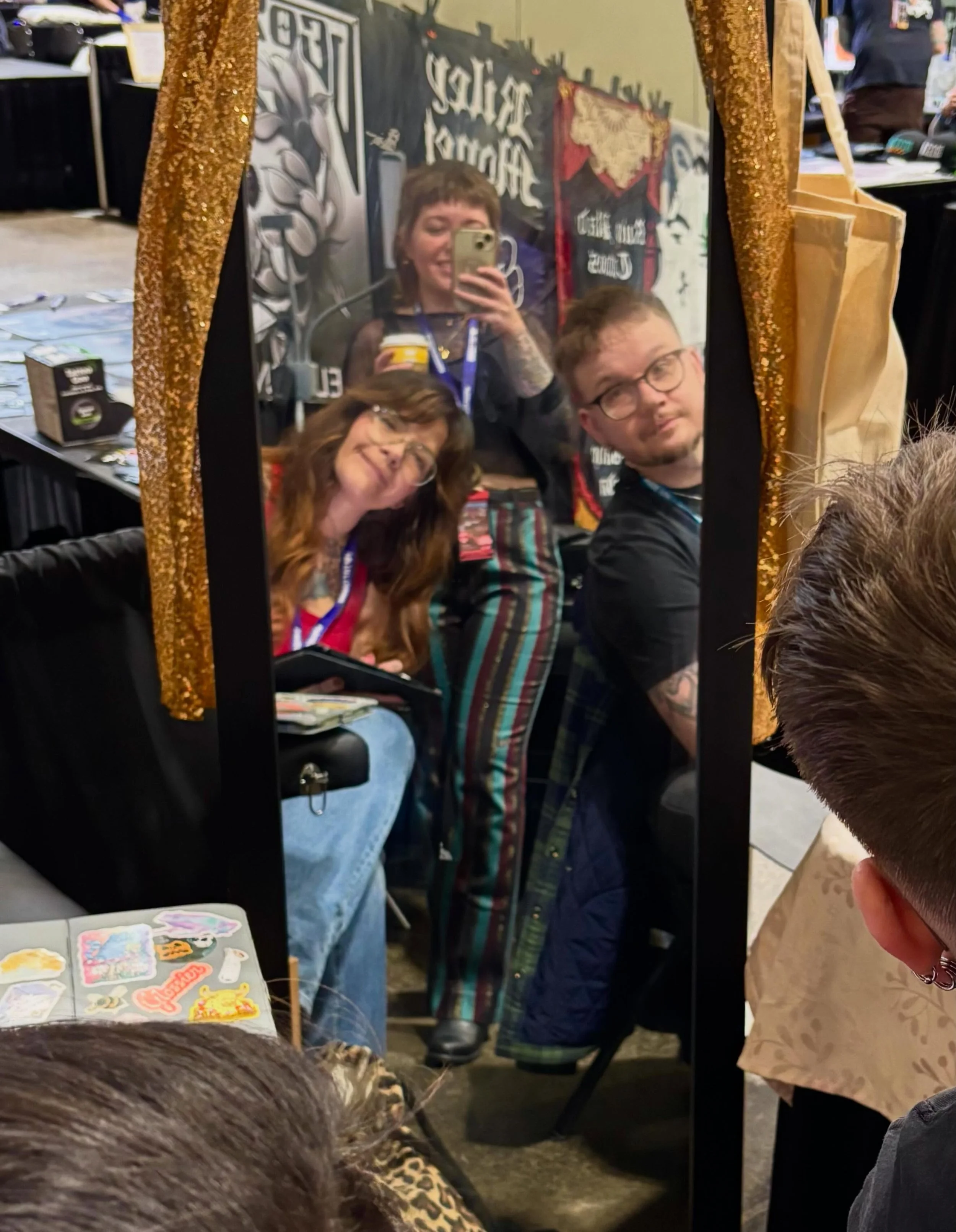 Photo/video round up from NIX! 
This was my first time tattooing at a convention &amp; I had such a fun time with my @lovealwaystattoos family! 💕
Met so many cool artists, saw some familiar faces &amp; ate a hotdog a day 🌭 
What more could a girl a