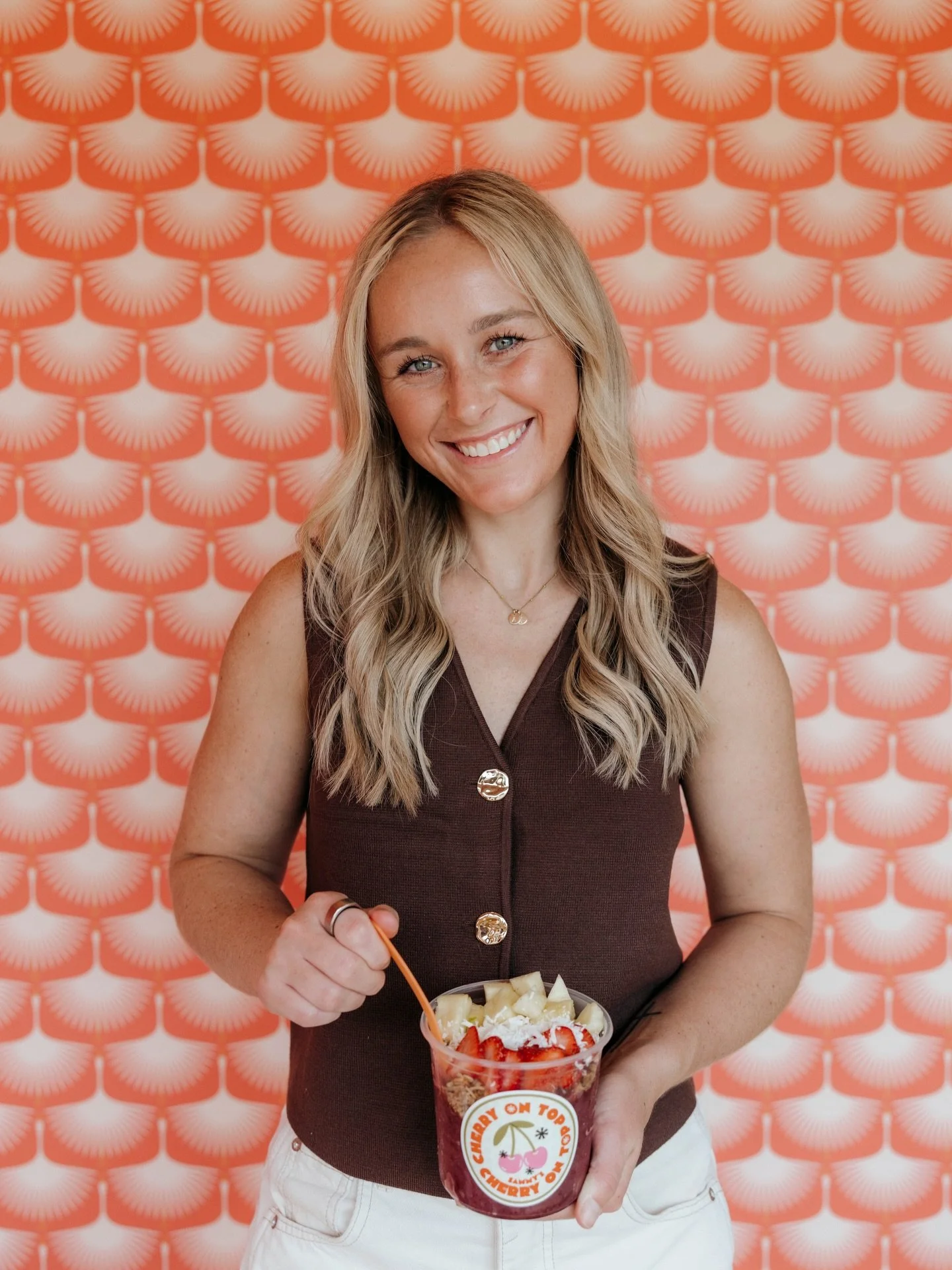 ✨ Welcome to Sammy&rsquo;s Smoothie Bar! ✨

We have a LOT of new faces here. WELCOME! 💕 I wanted to take a minute to introduce myself and share what we&rsquo;re all about.

🥤 At Sammy&rsquo;s, we make smoothies, a&ccedil;a&iacute; bowls, fresh juic