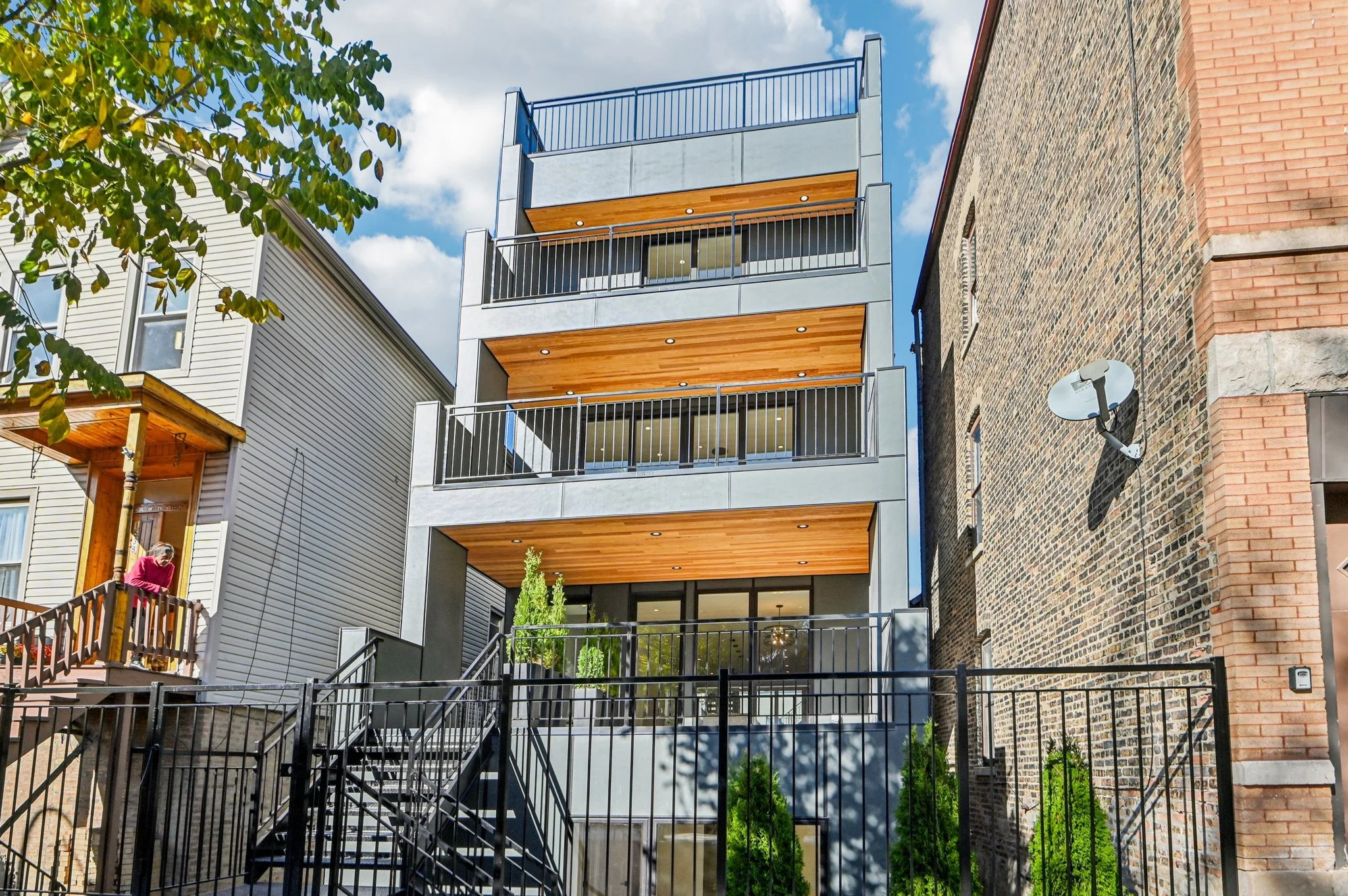 Noble Square duplex, Chicago