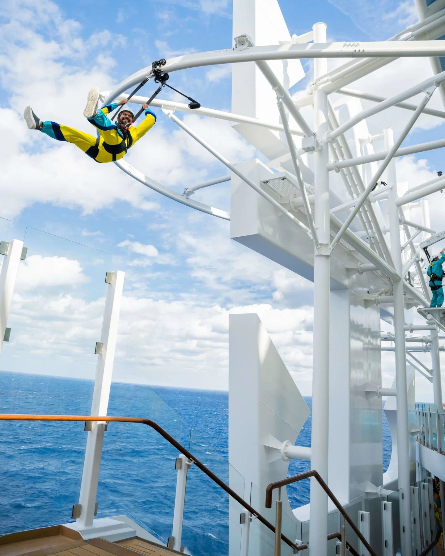 Have you ever thought what it would be like to sail on the largest cruise ship in the world? Now you can, onboard Icon of the Seas! From adrenaline-pumping heights above the ocean to the ultimate chill in 7 unique pools, prepare for non-stop thrills 