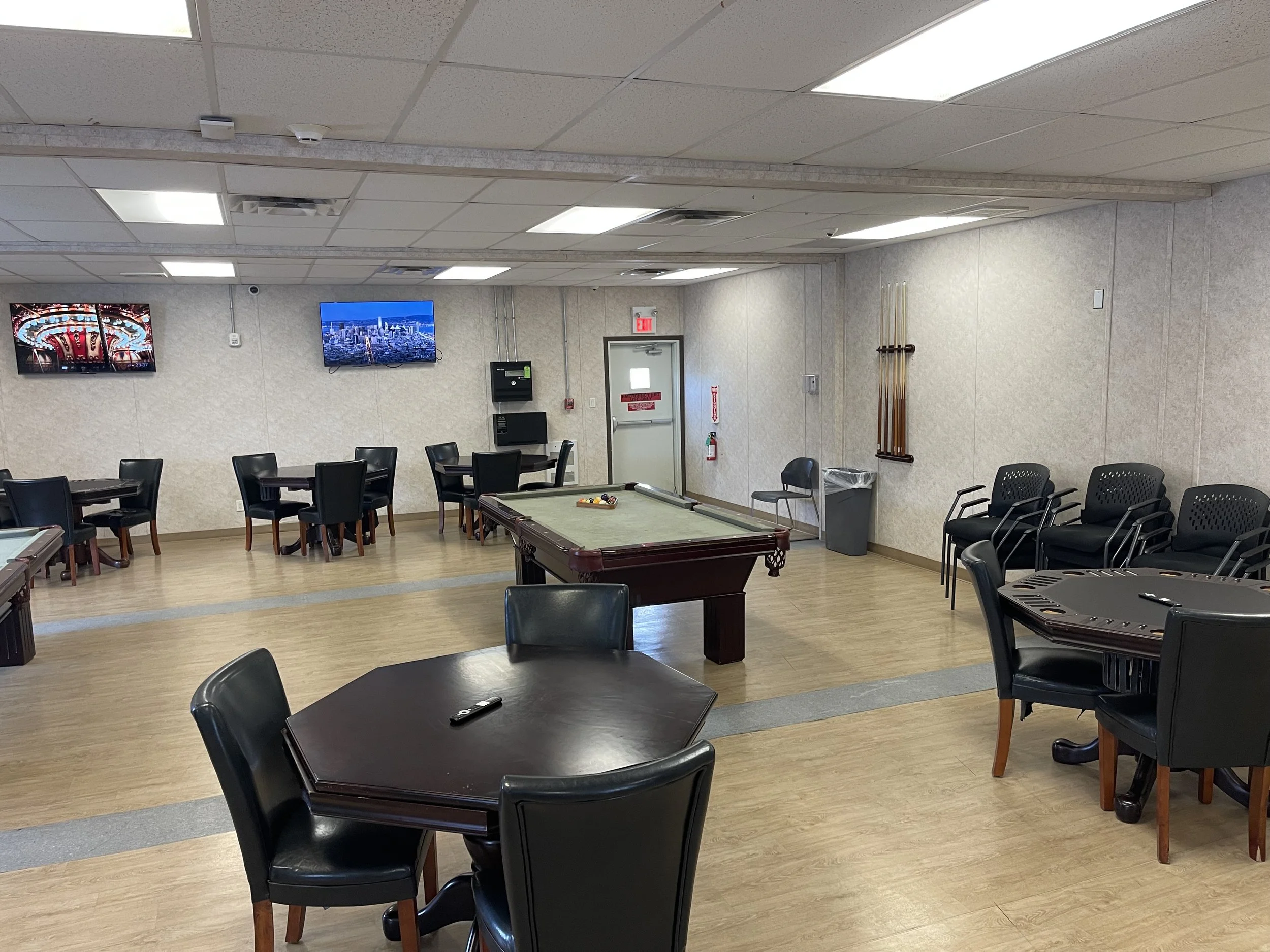 21 Recreation Room.jpeg