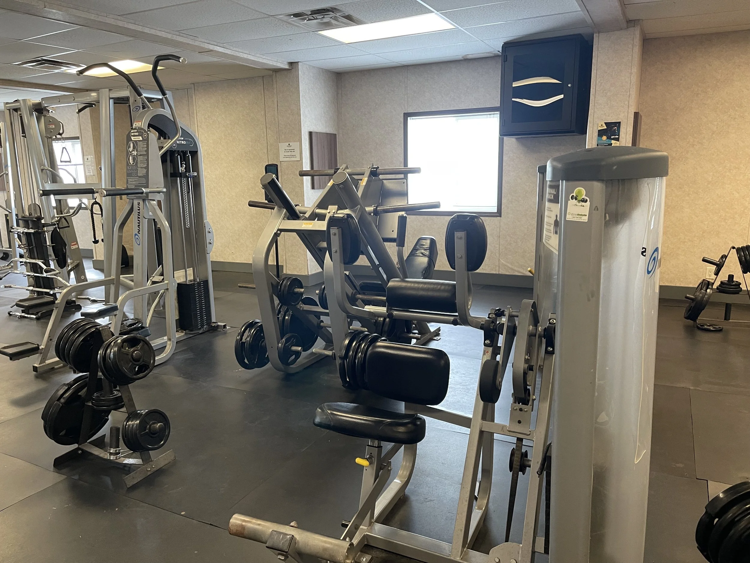26 Fitness Room.jpeg