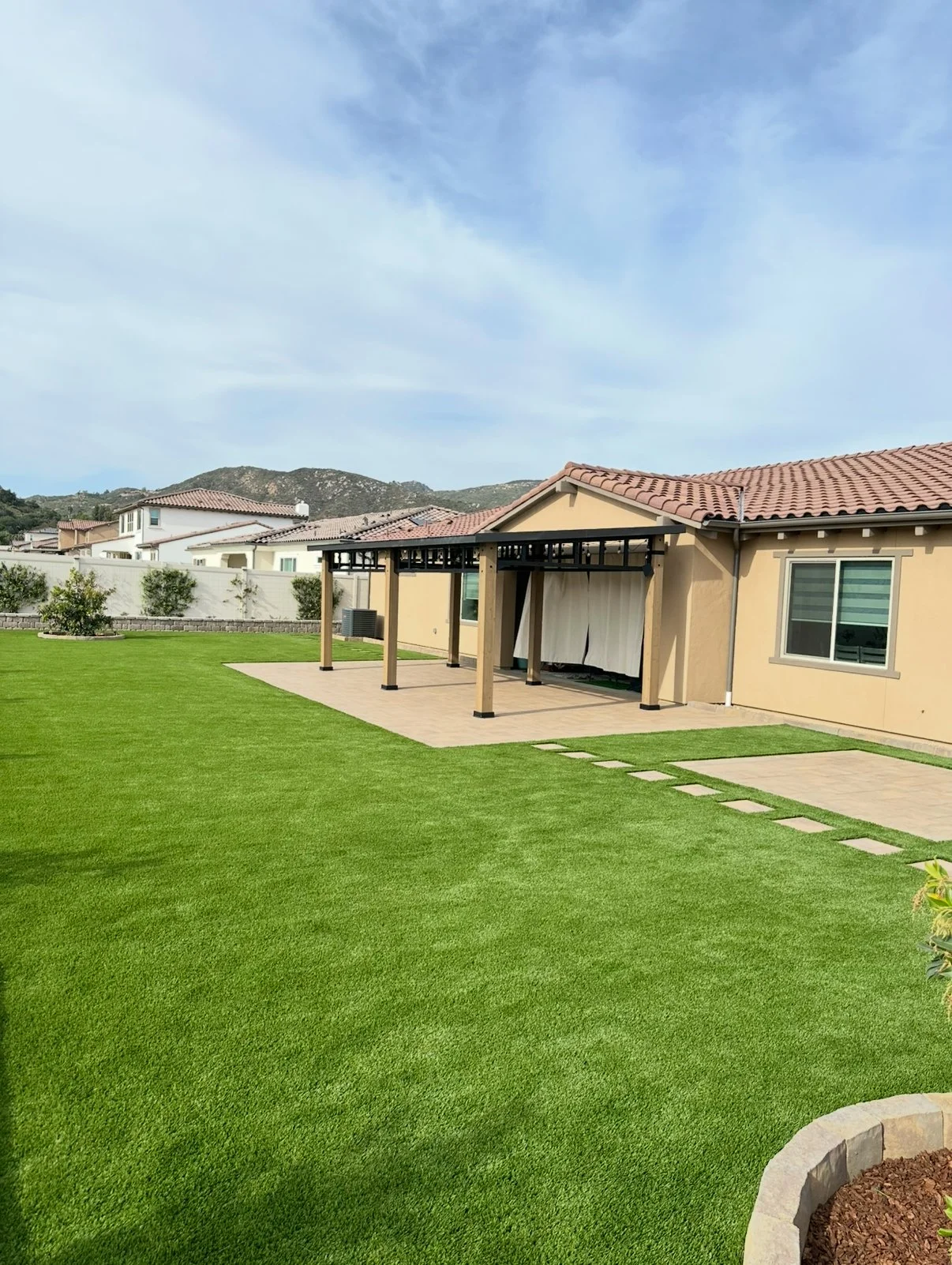 Lawn Replacement in North County San Diego: Sod, Turf &amp; Rock Options for a Dying Lawn