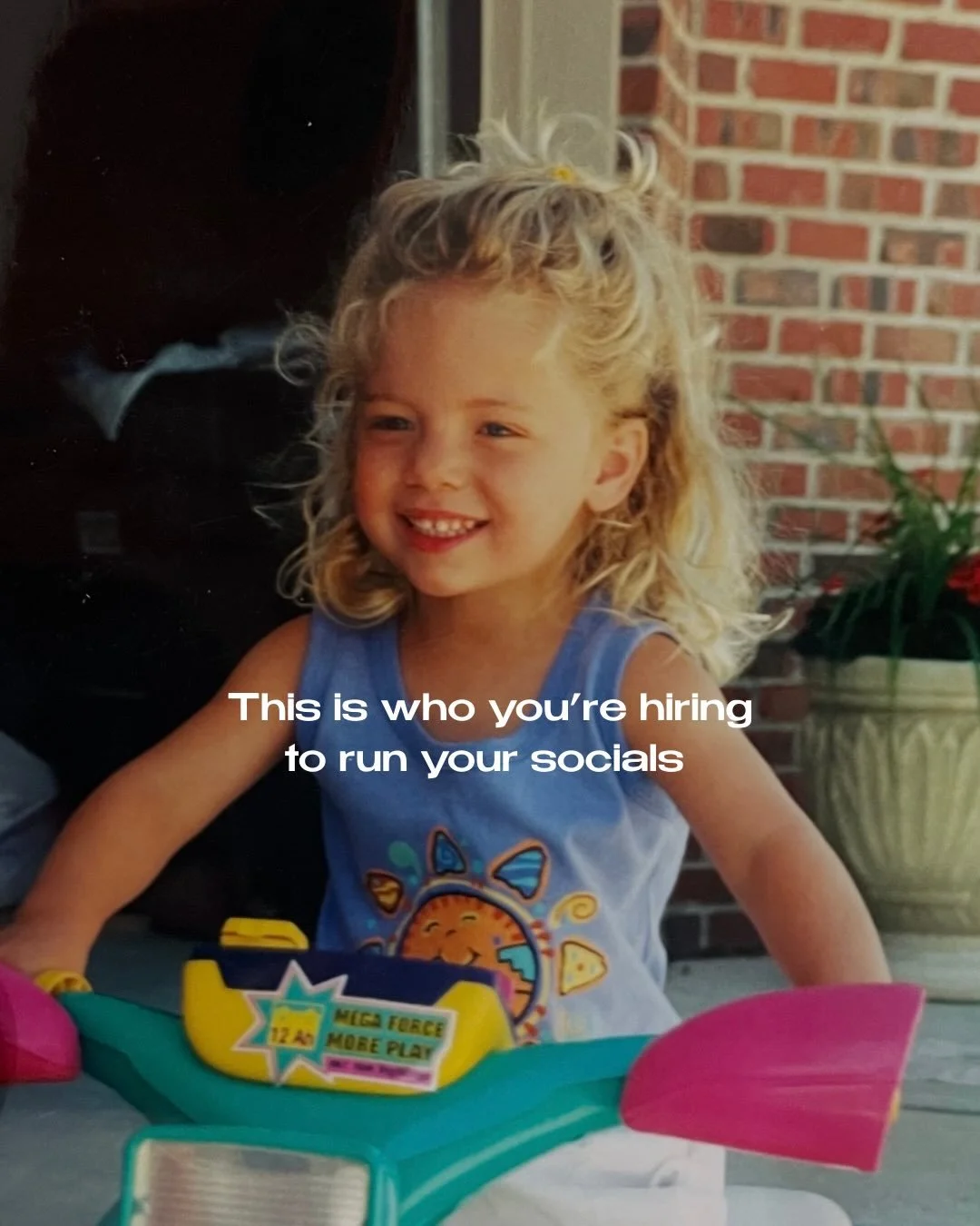 This is who you&rsquo;re working with at Mae Media 🫶🏼 
I&rsquo;ve loved this trend &amp; had to hop on! 

#thisiswho #meettheteam #babypic #maemedia