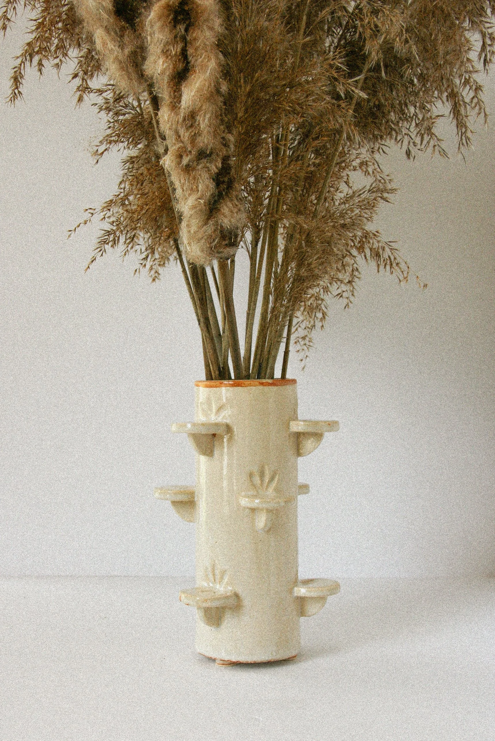 LonelyClay_03.14.23_Vase_Totem_Large1.jpg