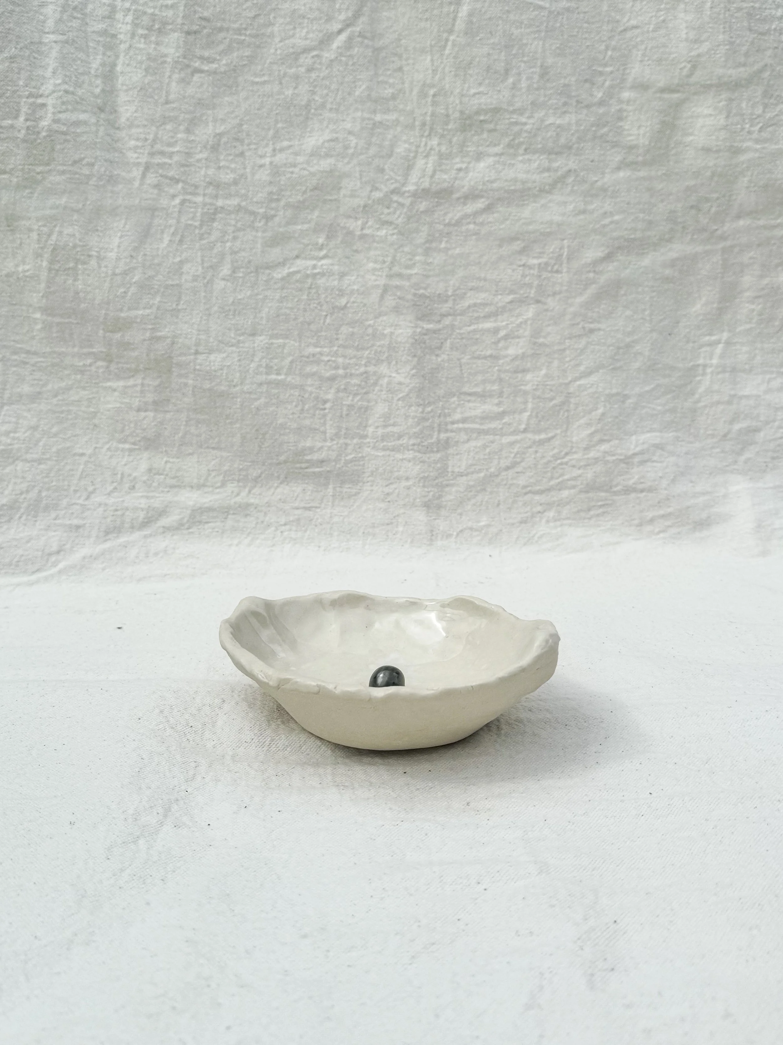 LonelyClay_Bowl_BlackPearl-1.jpg